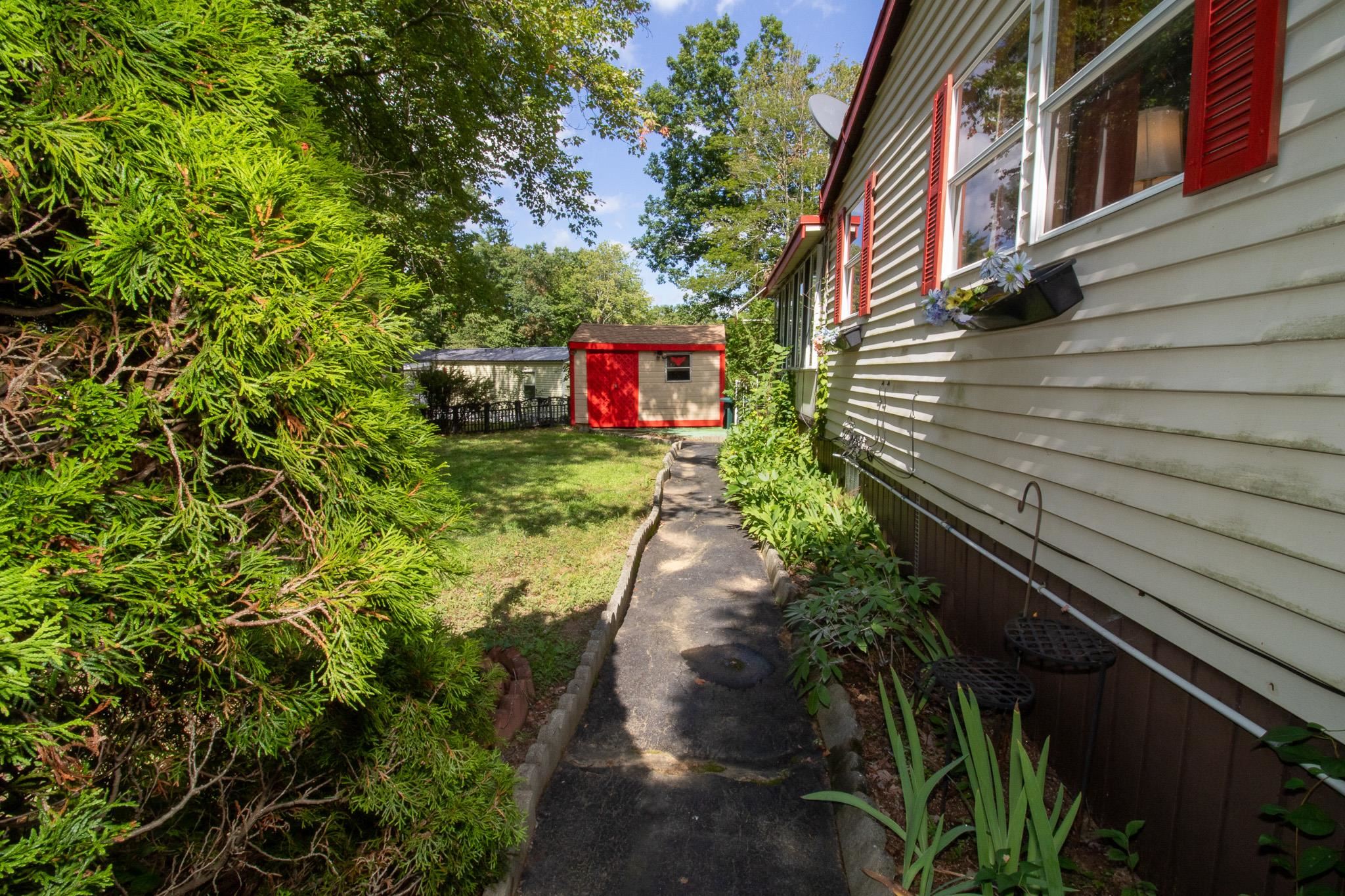 11 N Dewberry Lane Property Photo 31