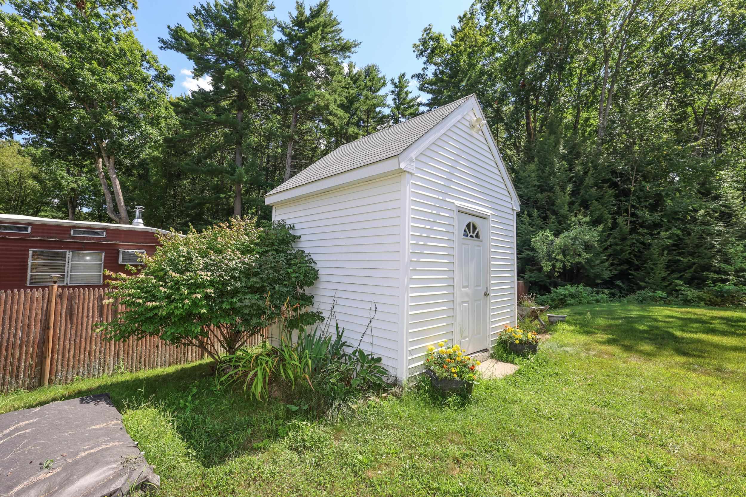16 Roland Drive Property Photo 8