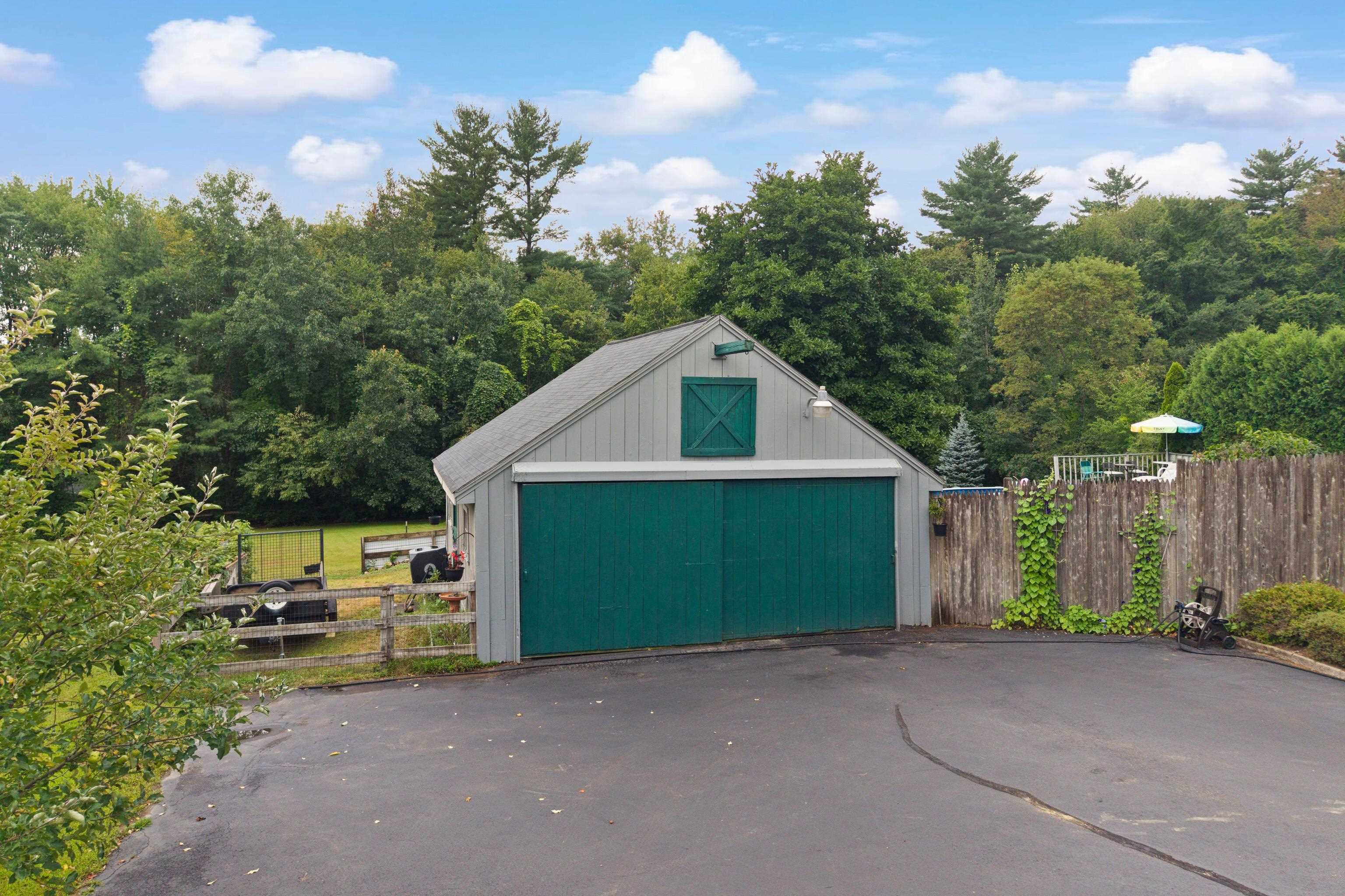 438 Pembroke Street Property Photo 7