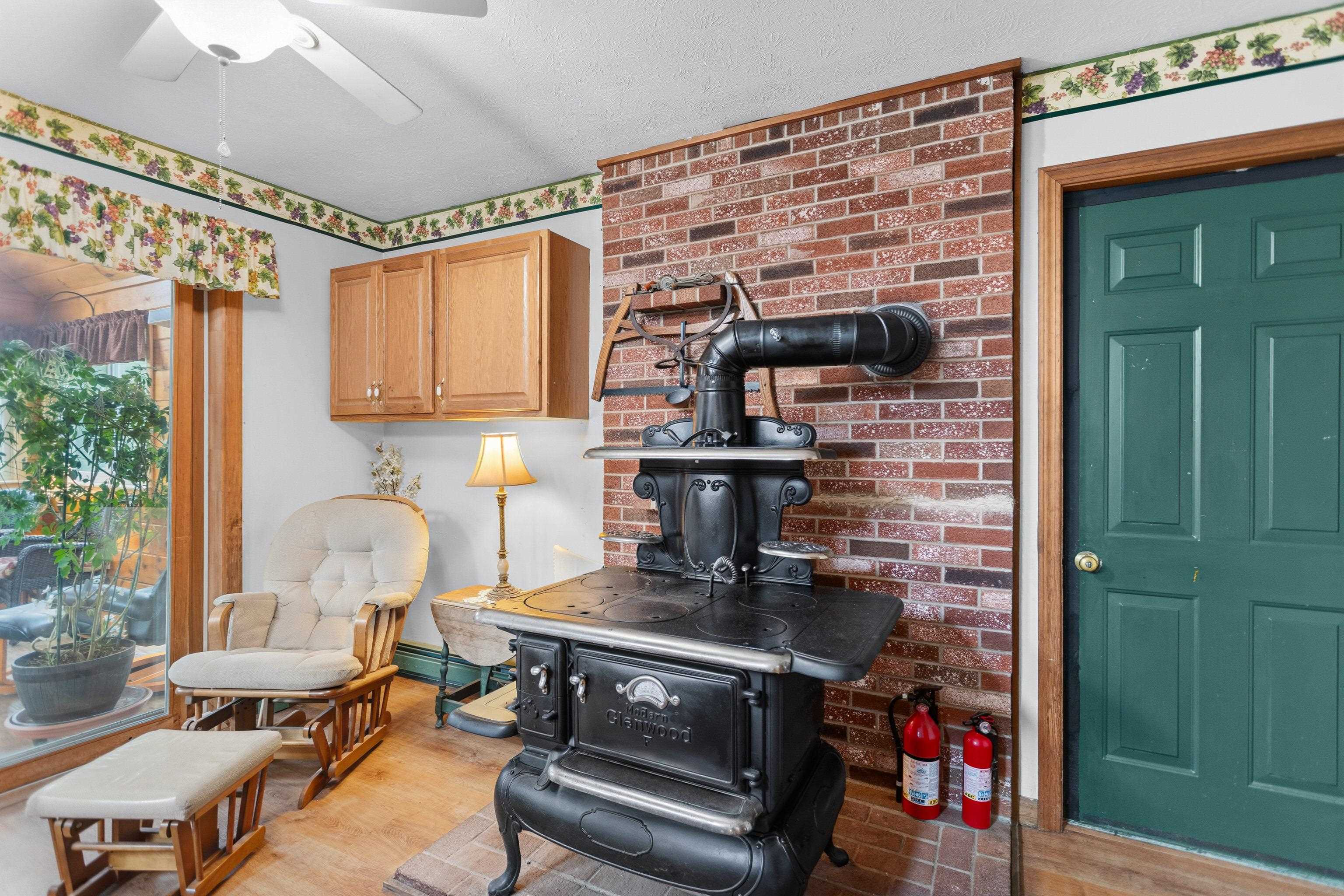 438 Pembroke Street Property Photo 12