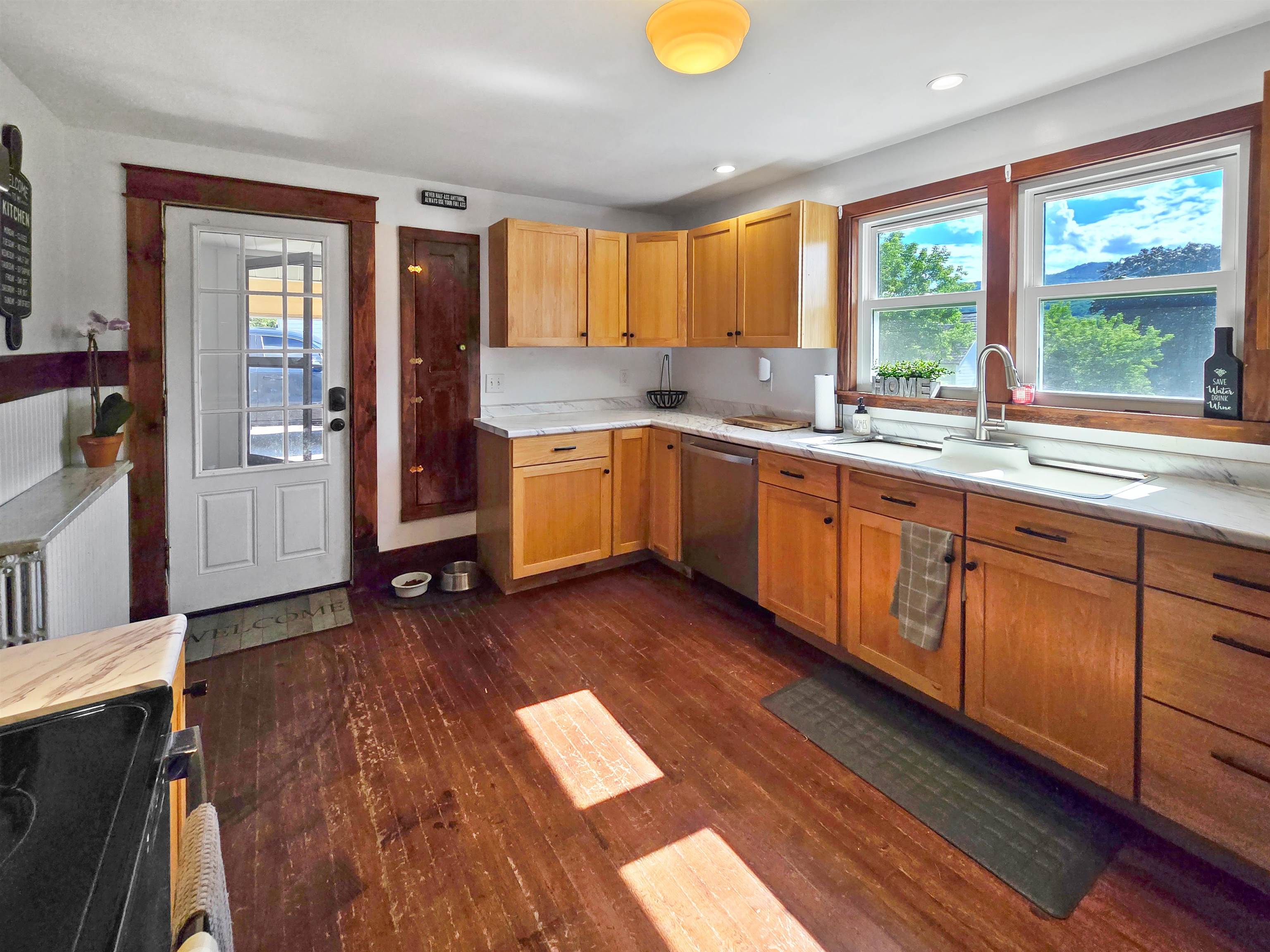 286 Thrall Avenue Property Photo 5