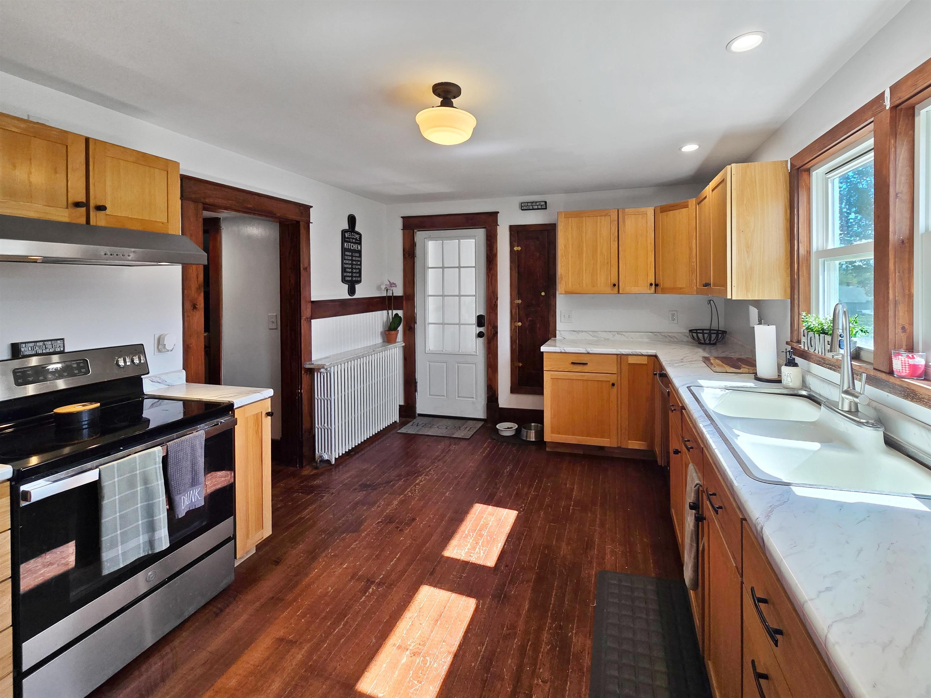 286 Thrall Avenue Property Photo 6