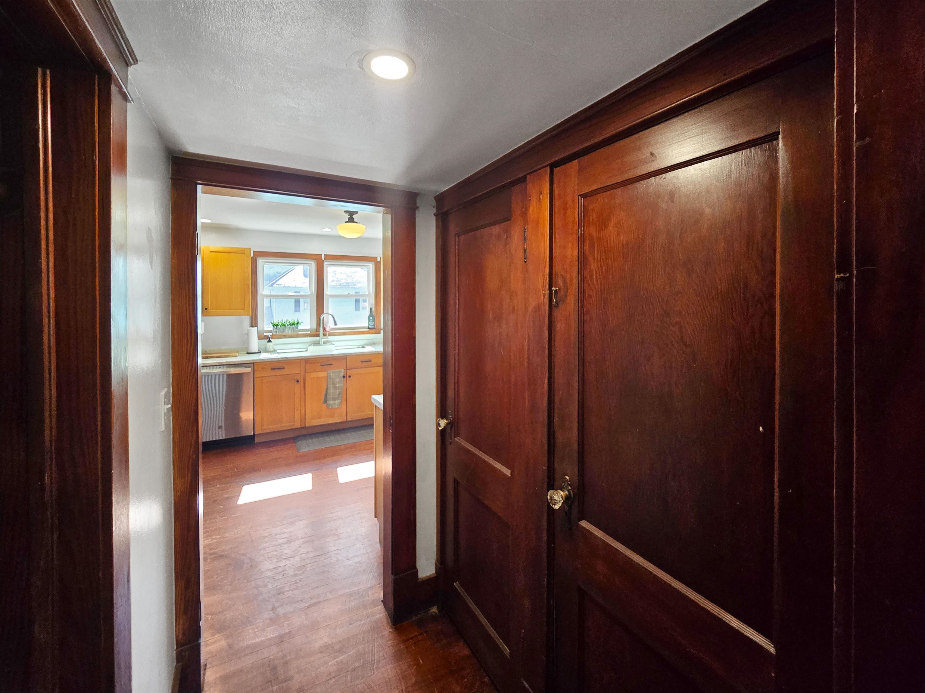 286 Thrall Avenue Property Photo 18