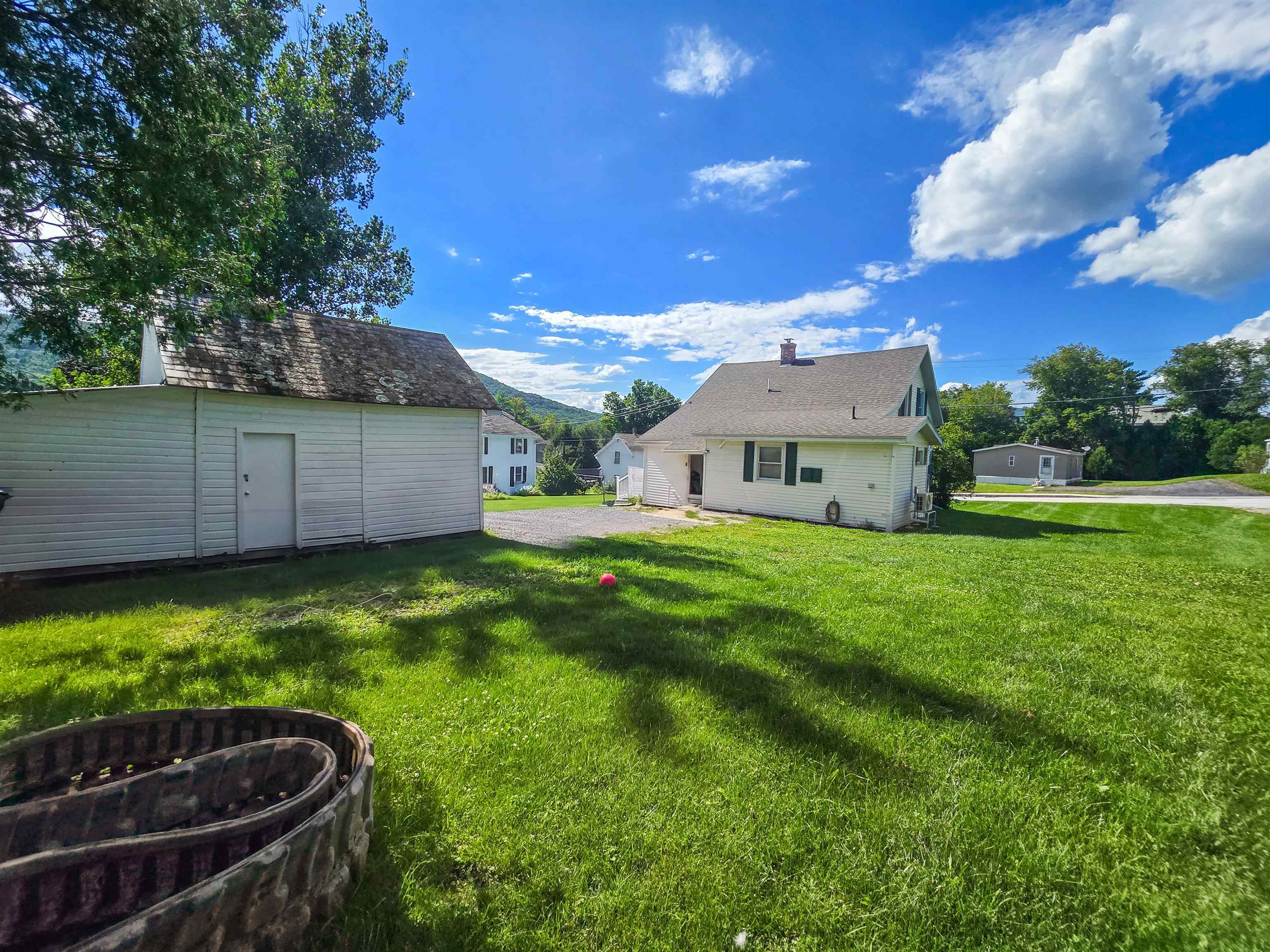 286 Thrall Avenue Property Photo 38