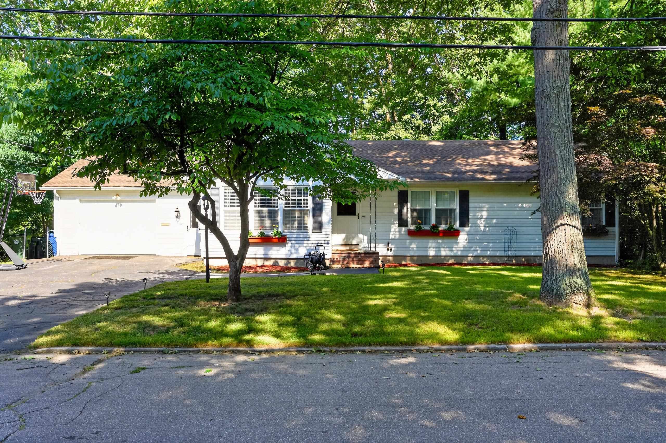 532 Oak Street Property Photo 1