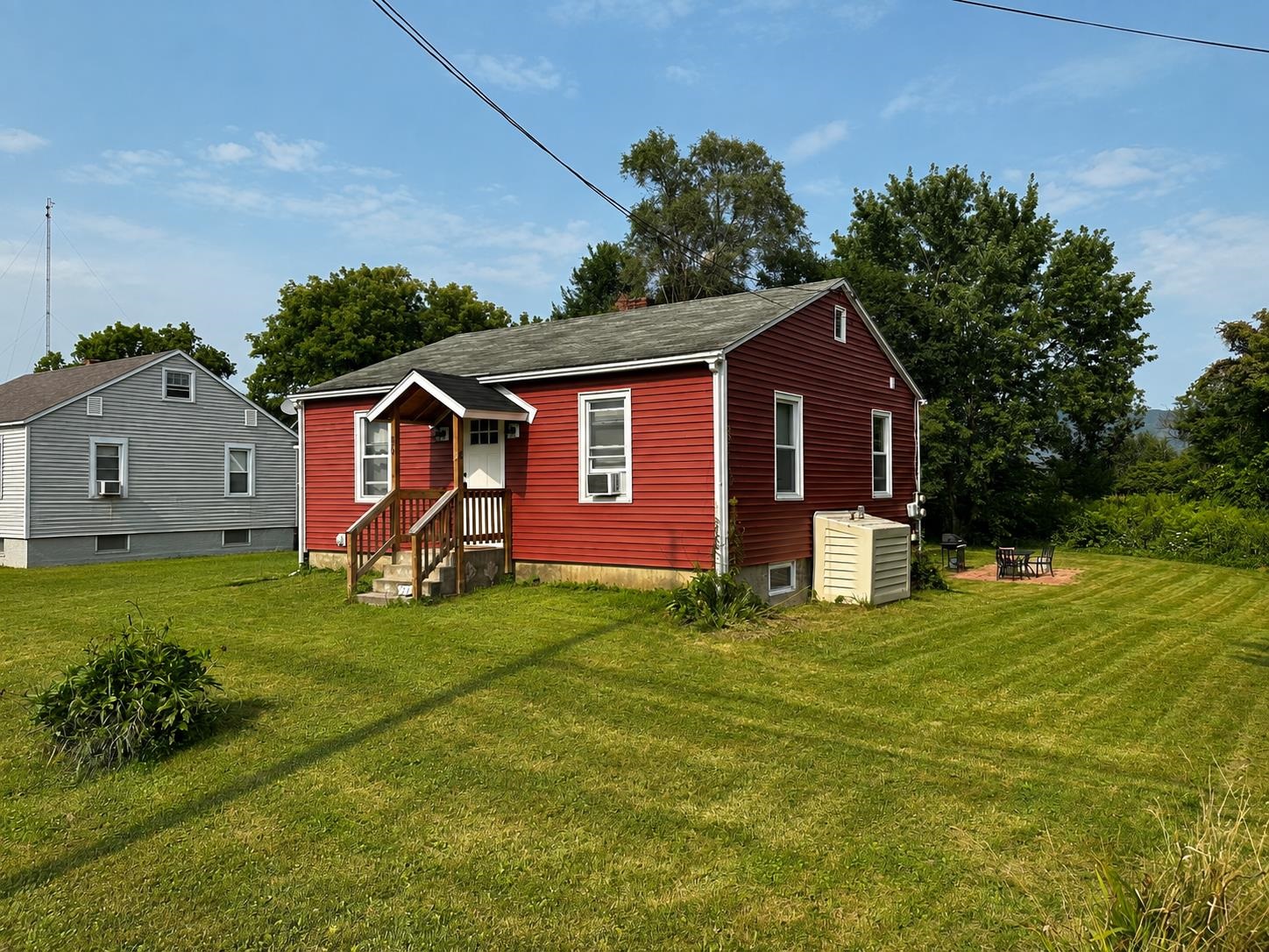 270 Dorr Drive Property Photo 2