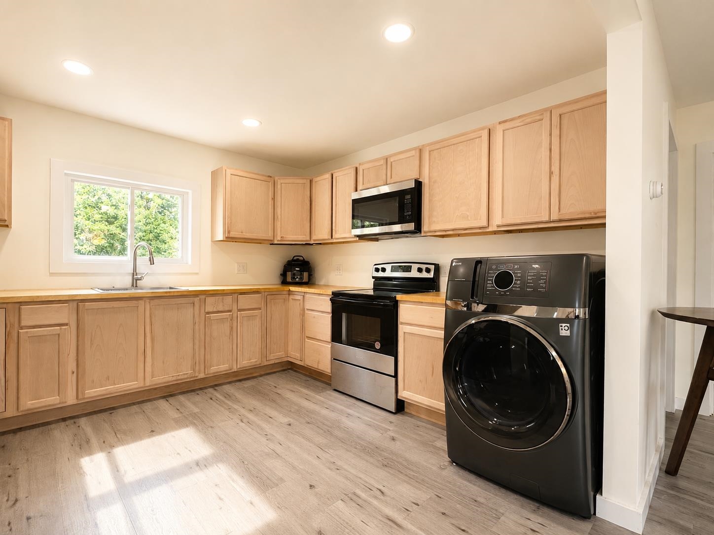270 Dorr Drive Property Photo 6