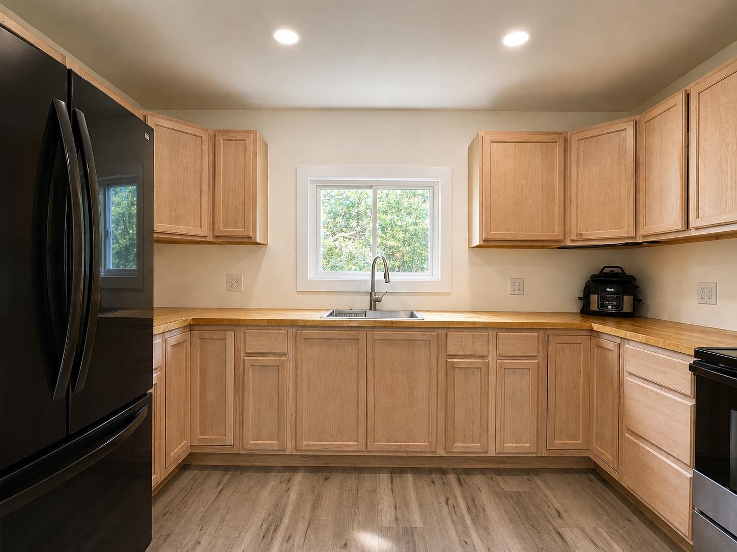 270 Dorr Drive Property Photo 8