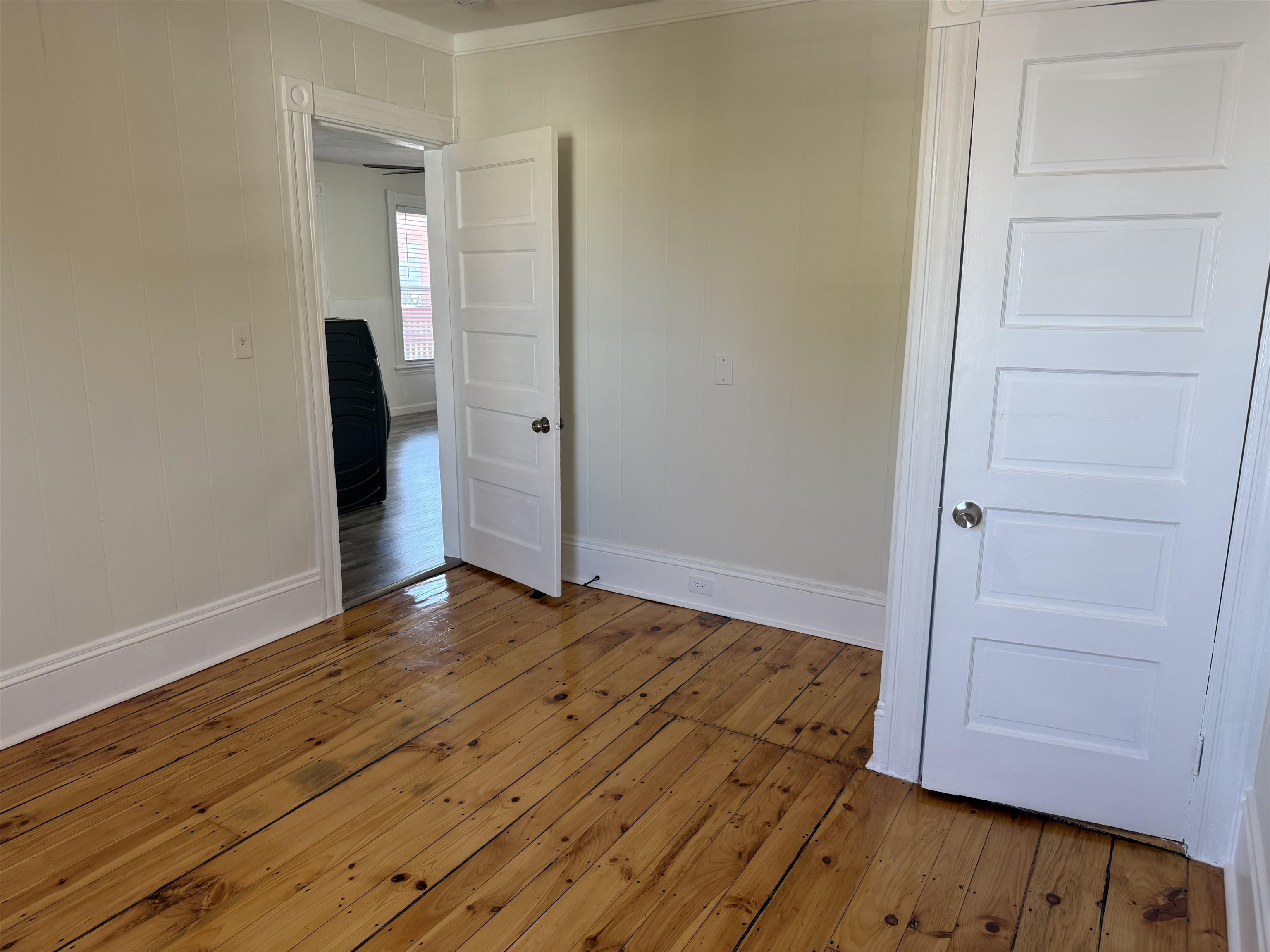 201 Cartier Street Property Photo 8