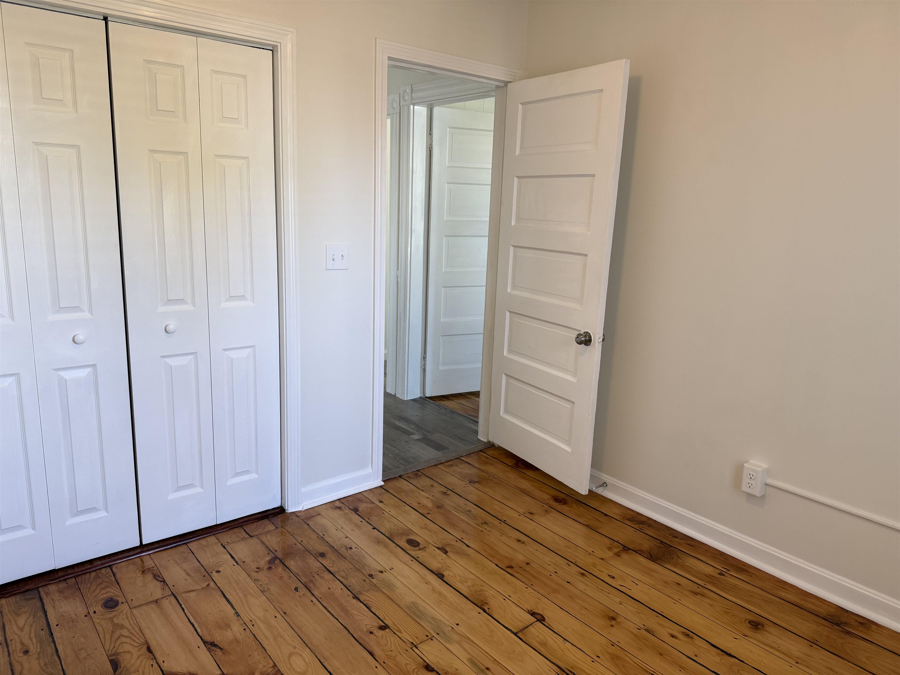 201 Cartier Street Property Photo 11