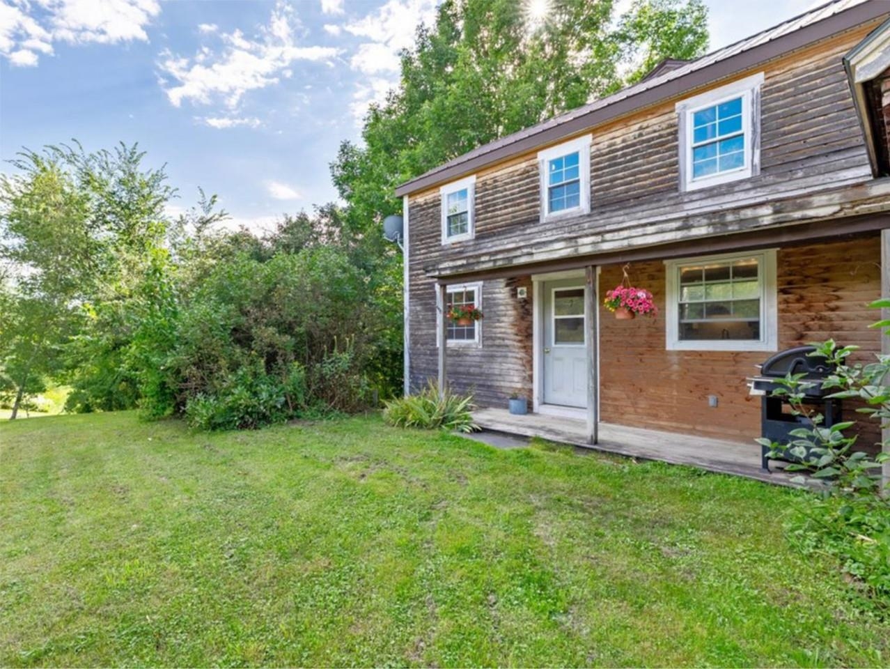 2678 South Road Property Photo 4
