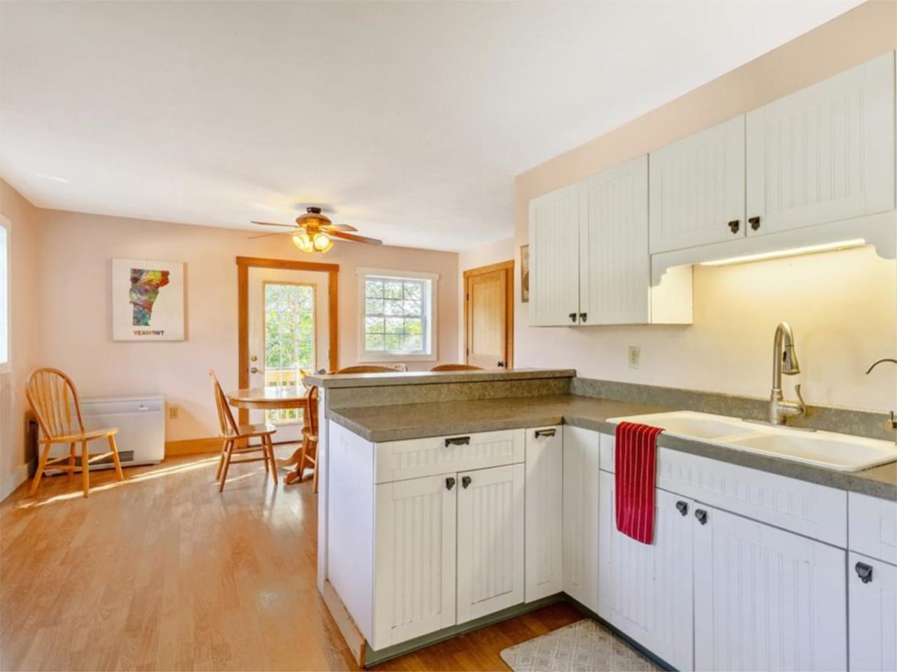 2678 South Road Property Photo 26