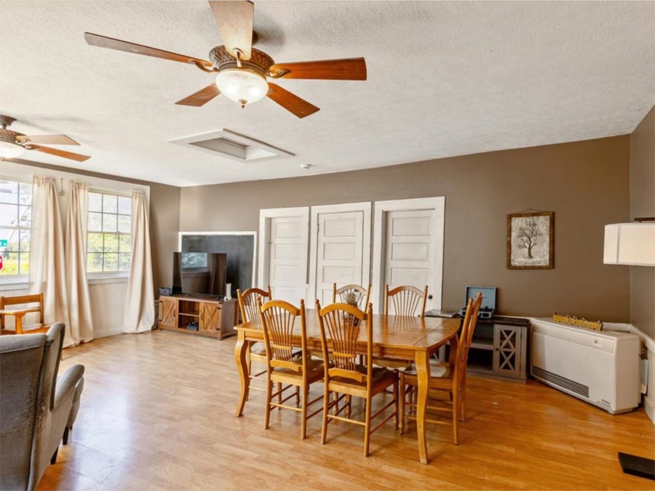 2678 South Road Property Photo 30