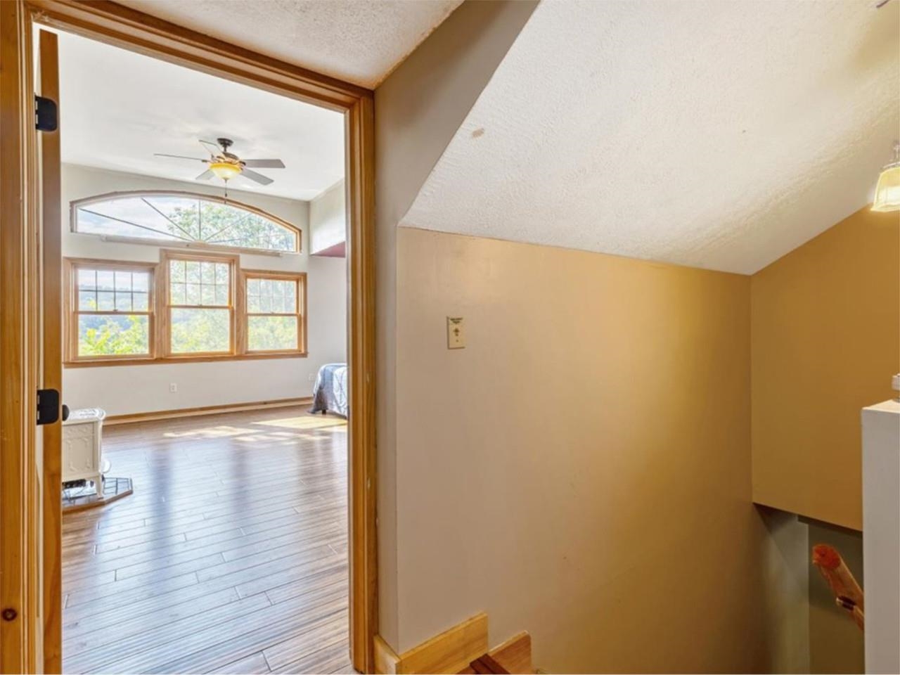 2678 South Road Property Photo 35