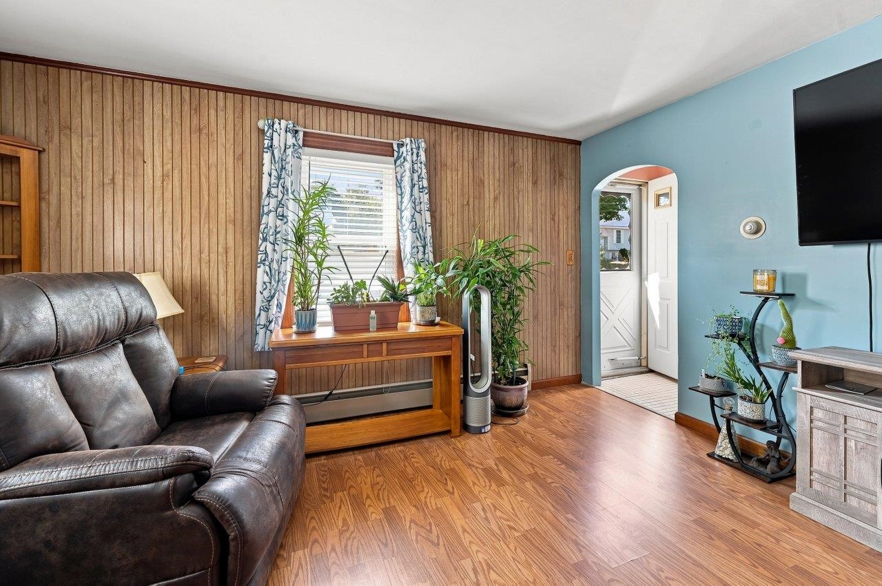 196 Wilmot Street Property Photo 8