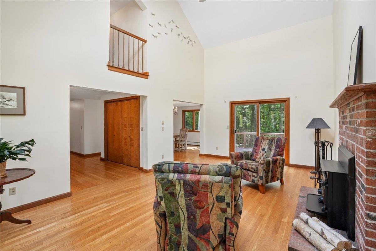 10 Standish Way Property Photo 9