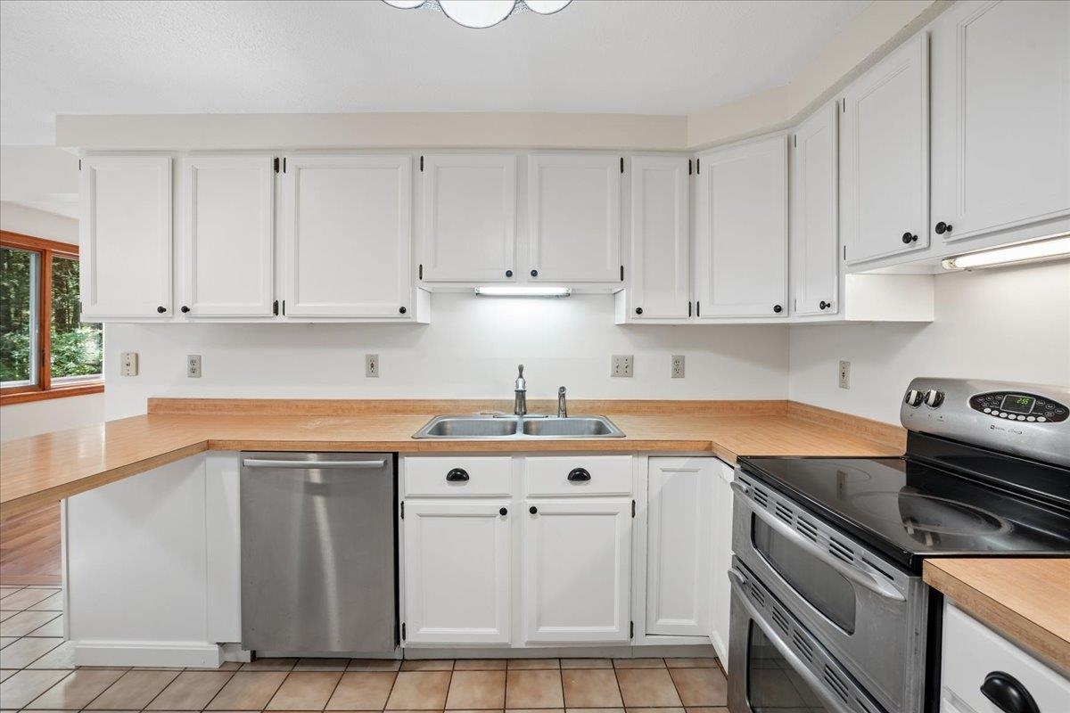 10 Standish Way Property Photo 14