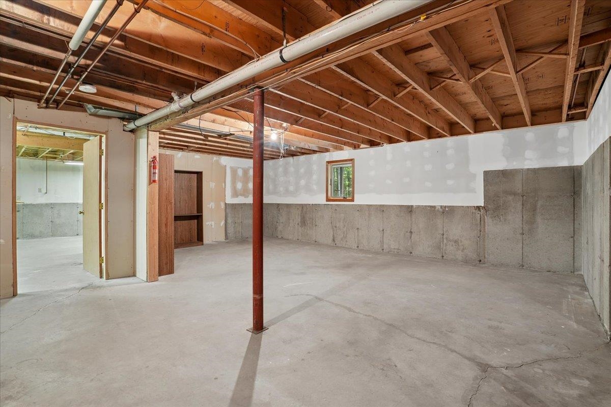 10 Standish Way Property Photo 43