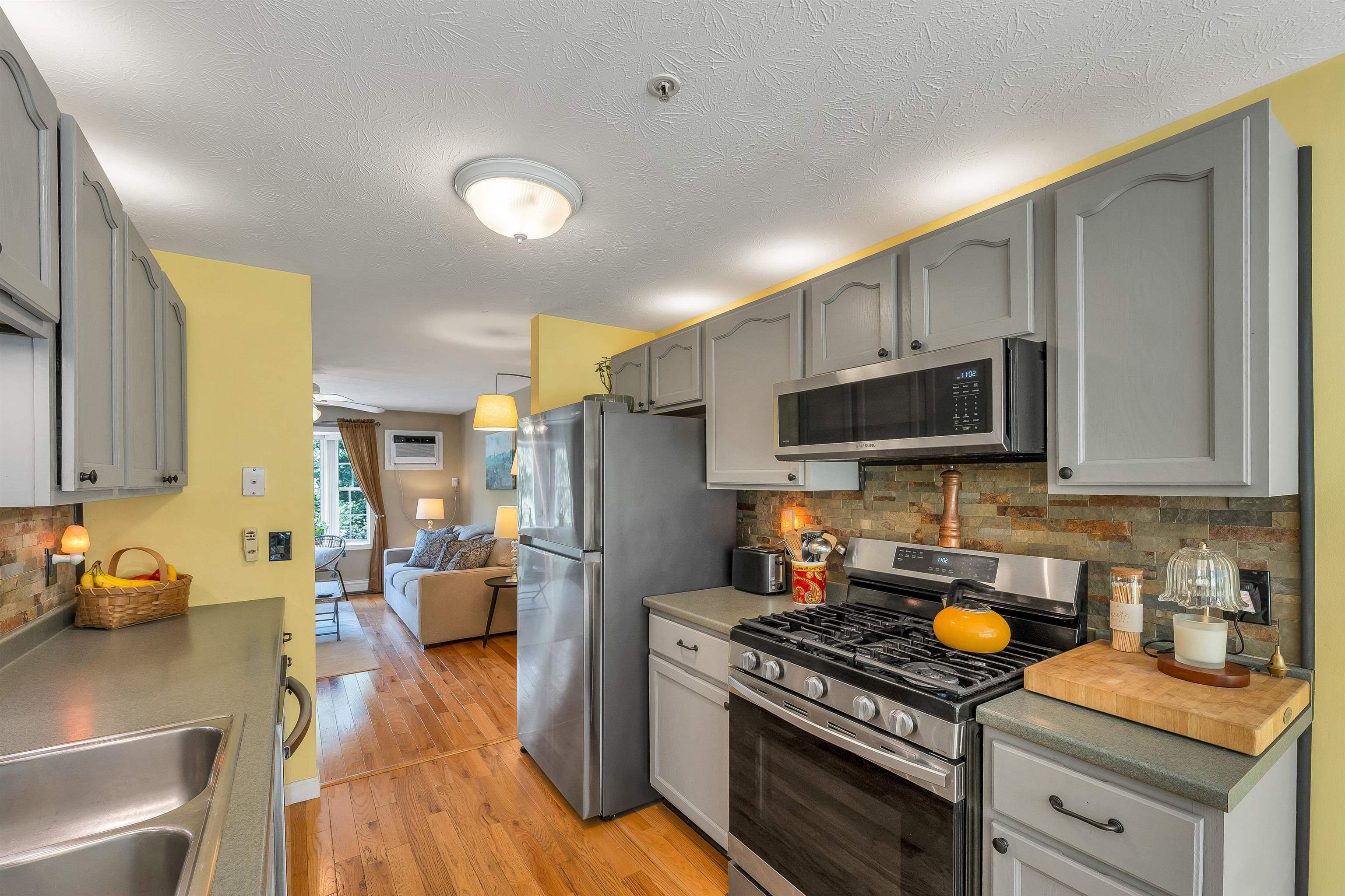 6 Pleasant Street Property Photo 14