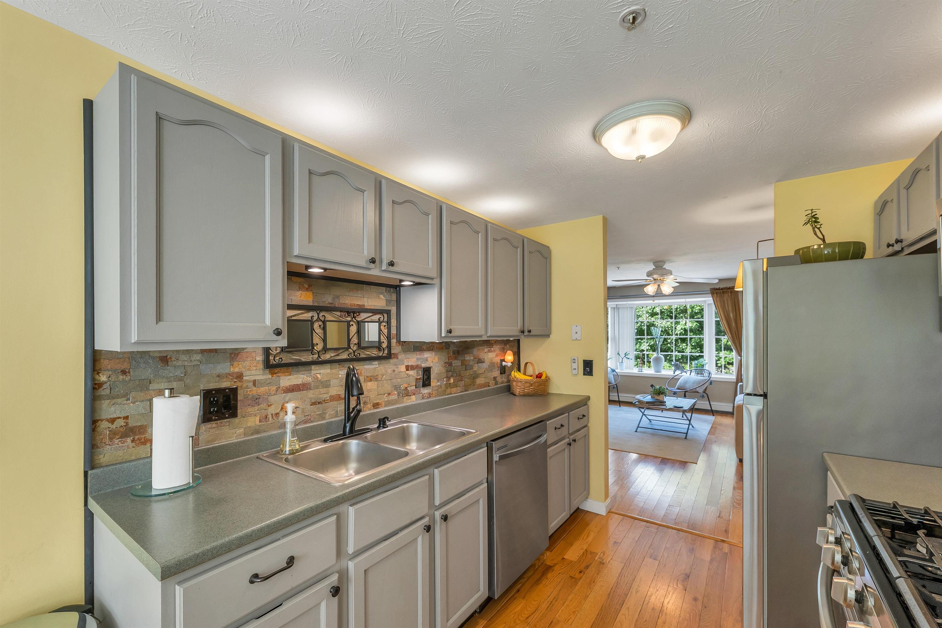 6 Pleasant Street Property Photo 15