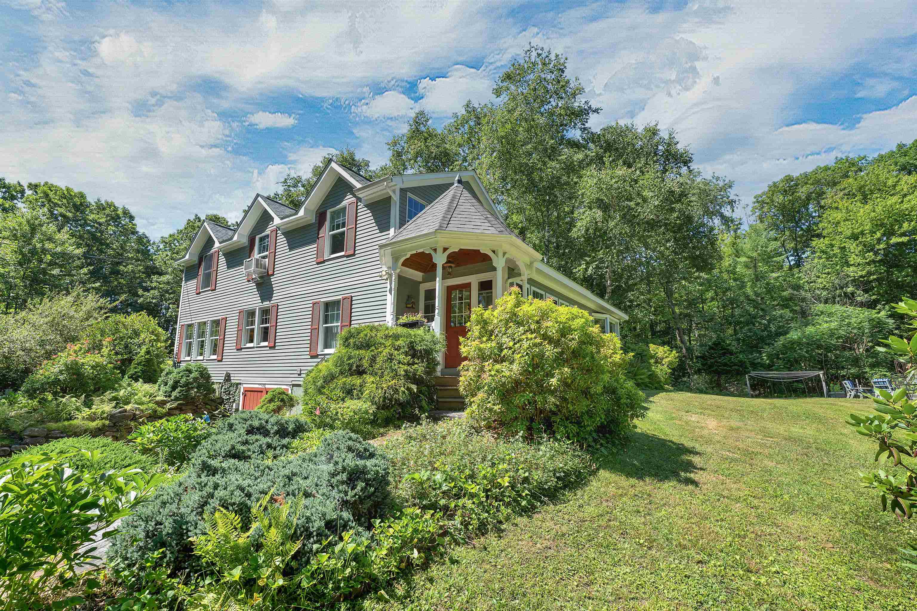 27 Swallow Road Property Photo 1
