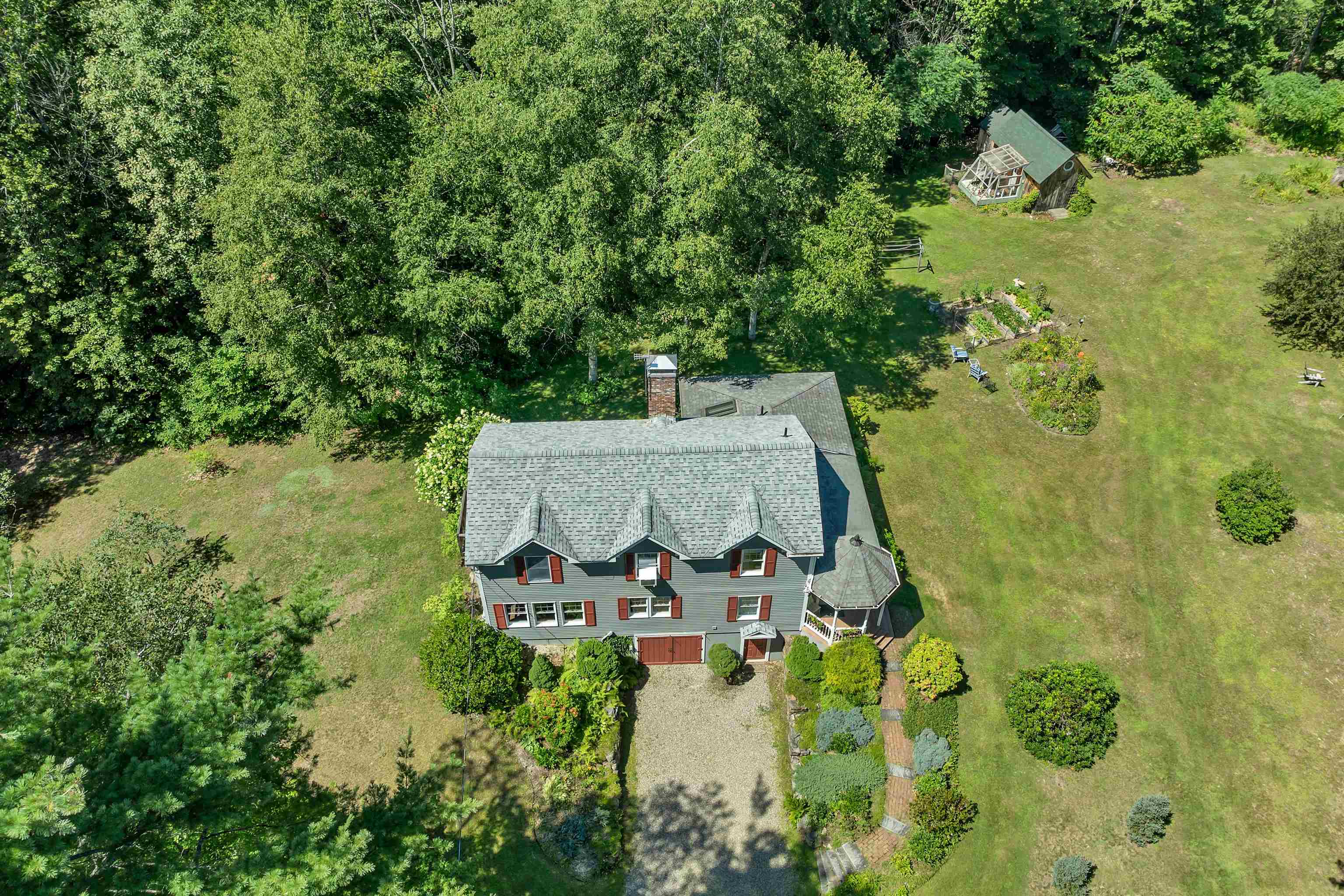 27 Swallow Road Property Photo 8