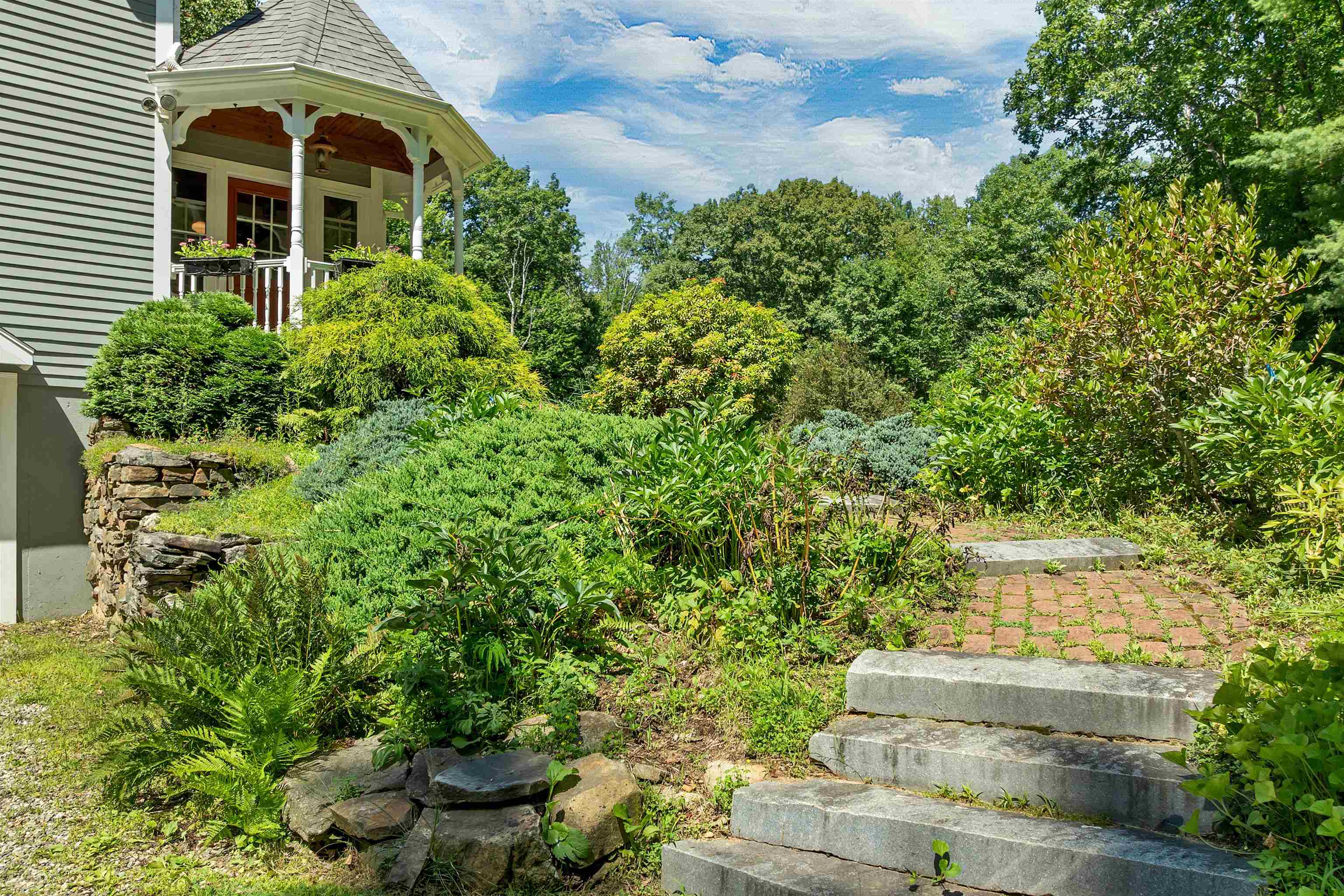 27 Swallow Road Property Photo 13