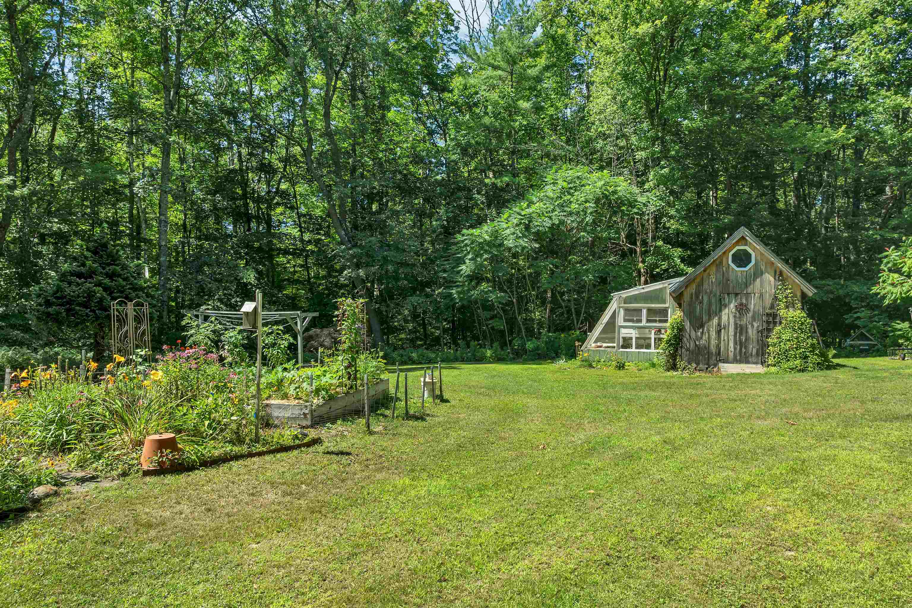 27 Swallow Road Property Photo 16