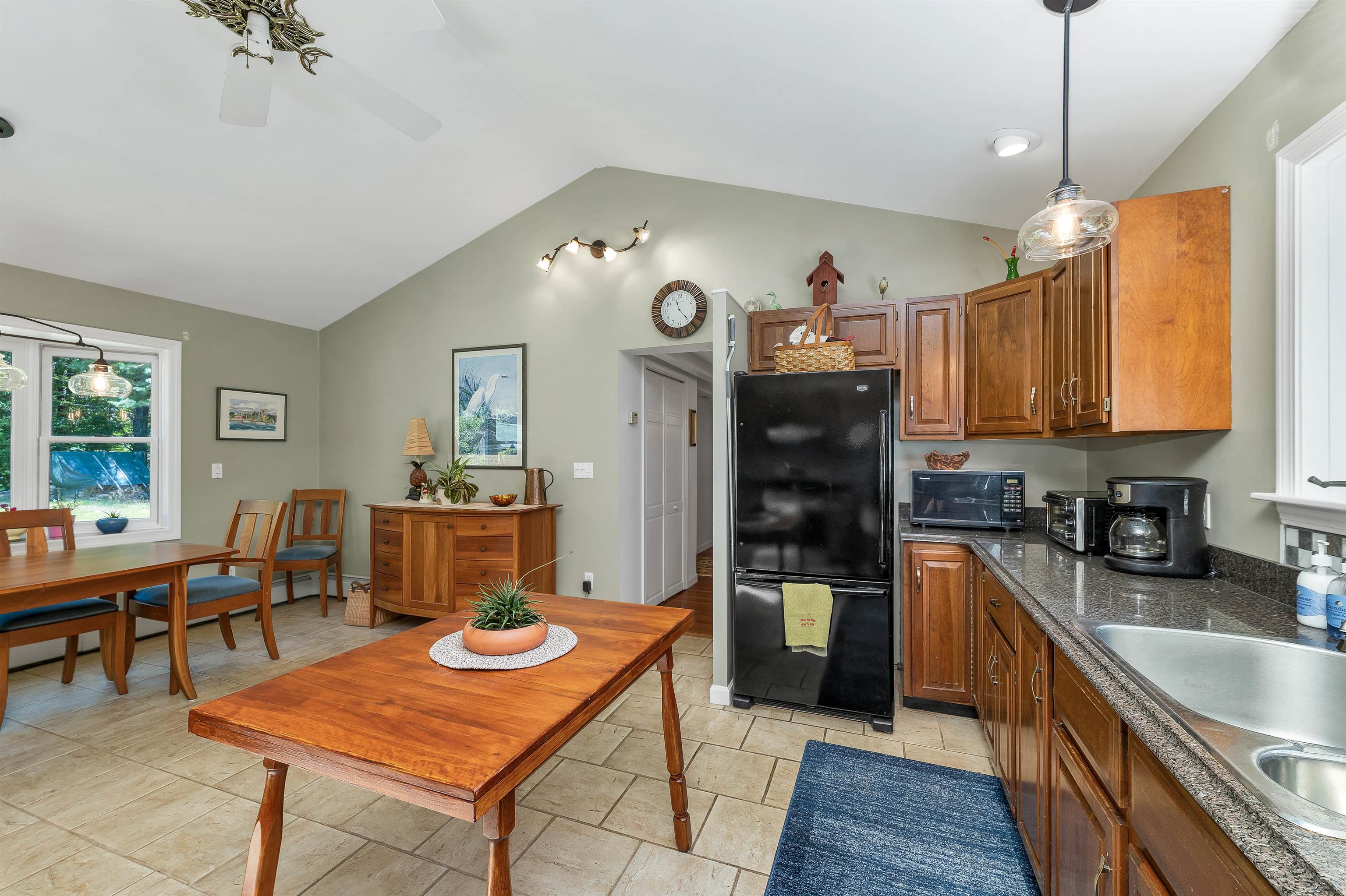 27 Swallow Road Property Photo 29