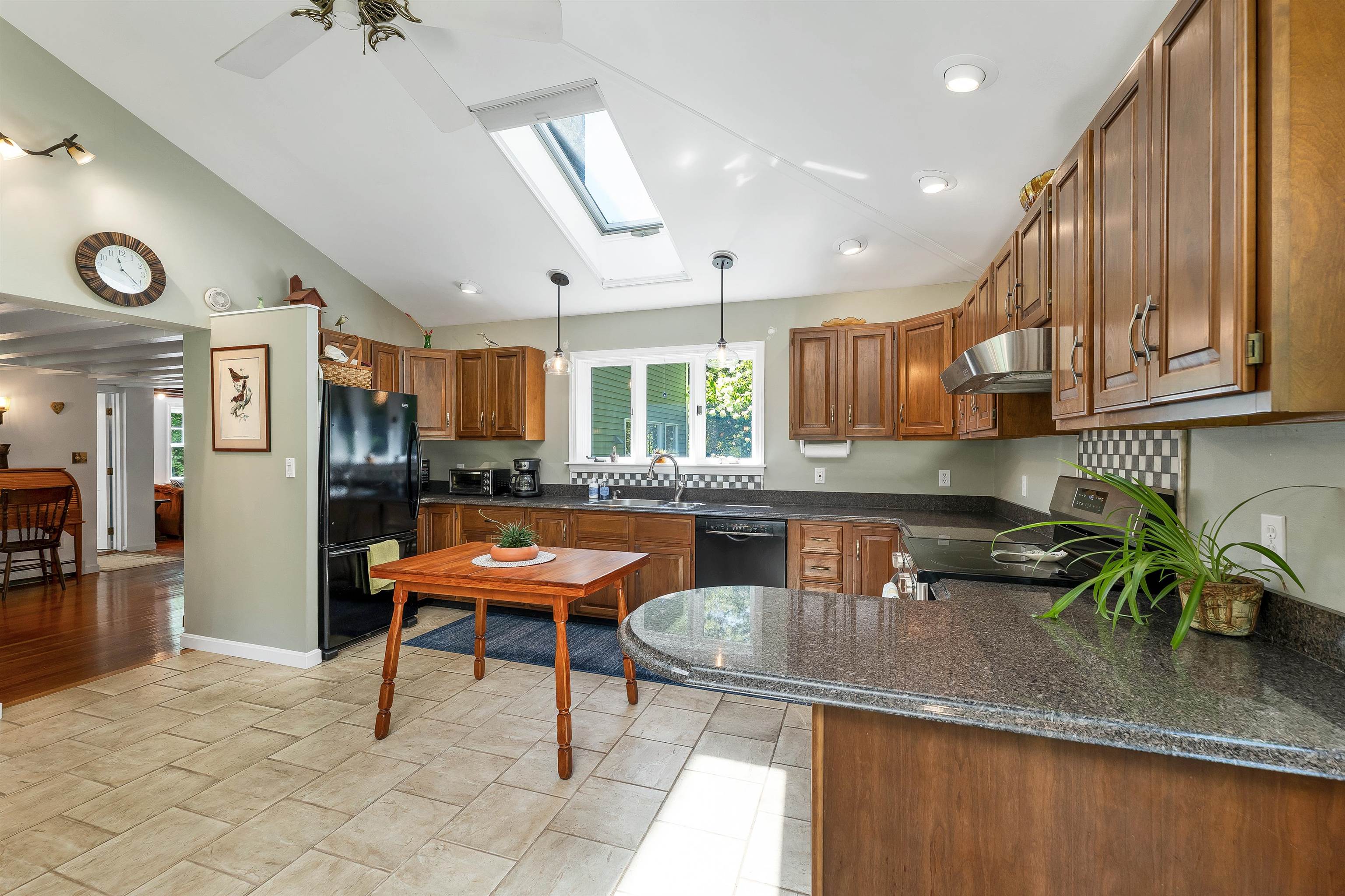 27 Swallow Road Property Photo 30