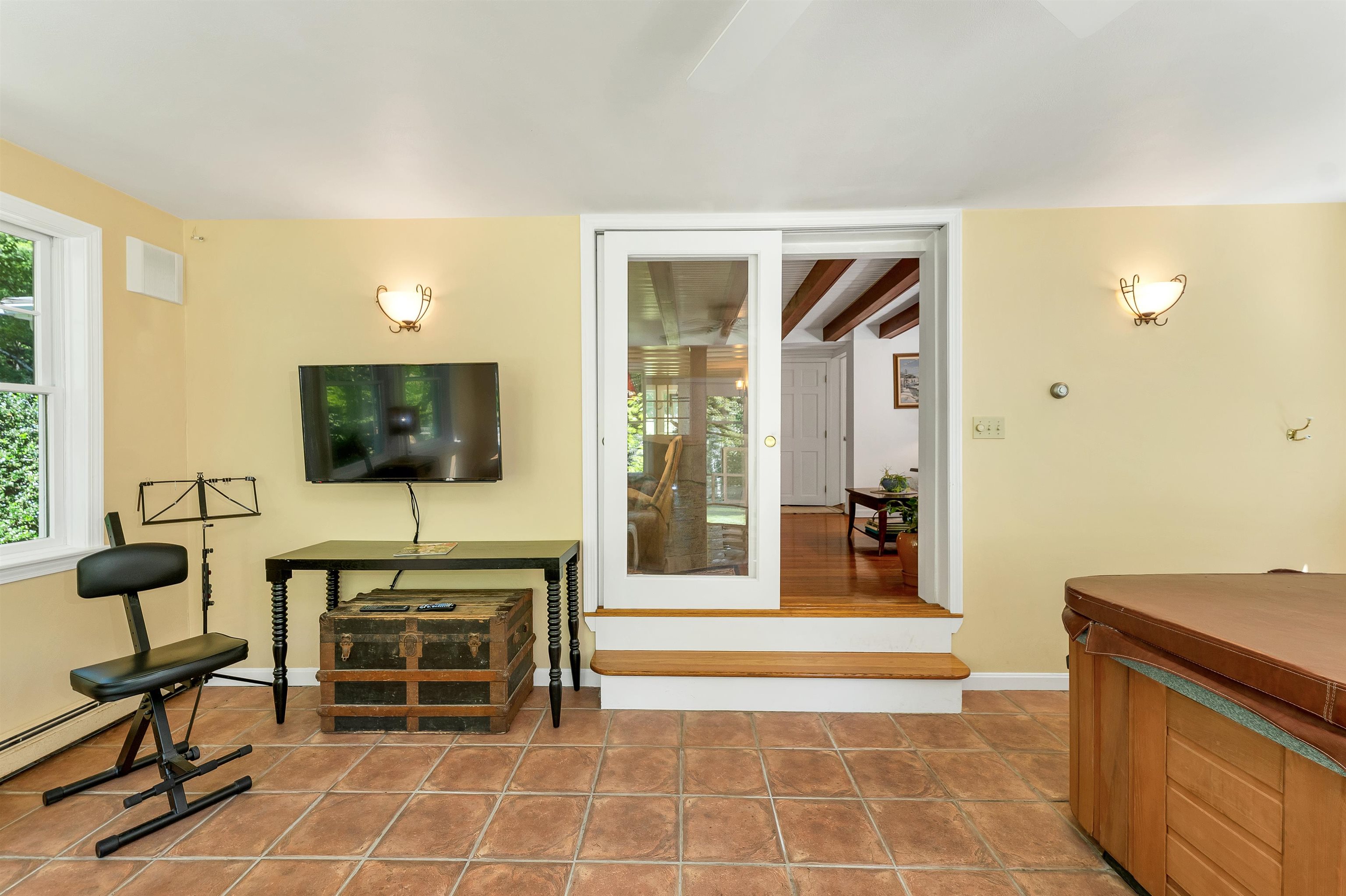 27 Swallow Road Property Photo 37