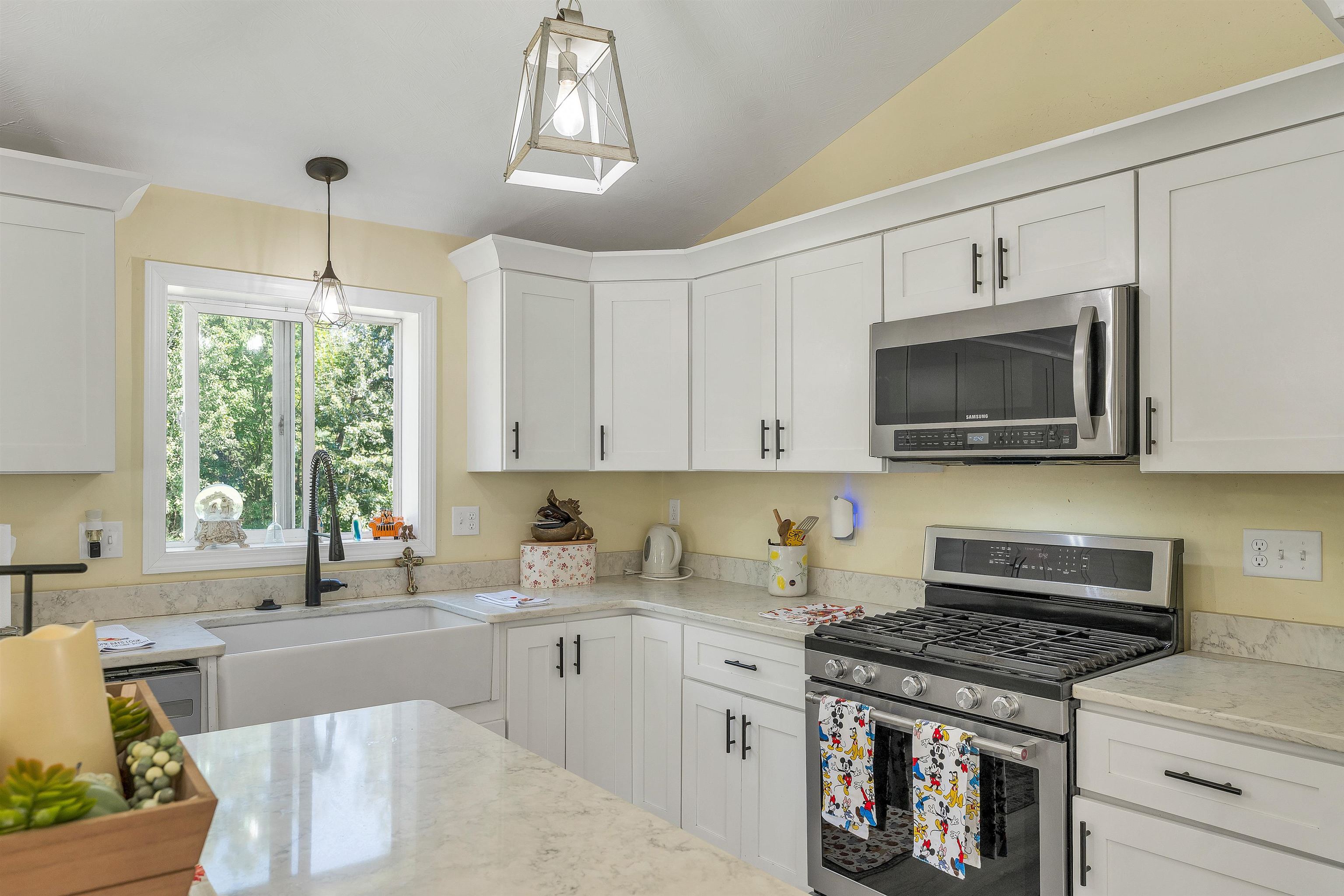 20 Adam Drive Property Photo 2