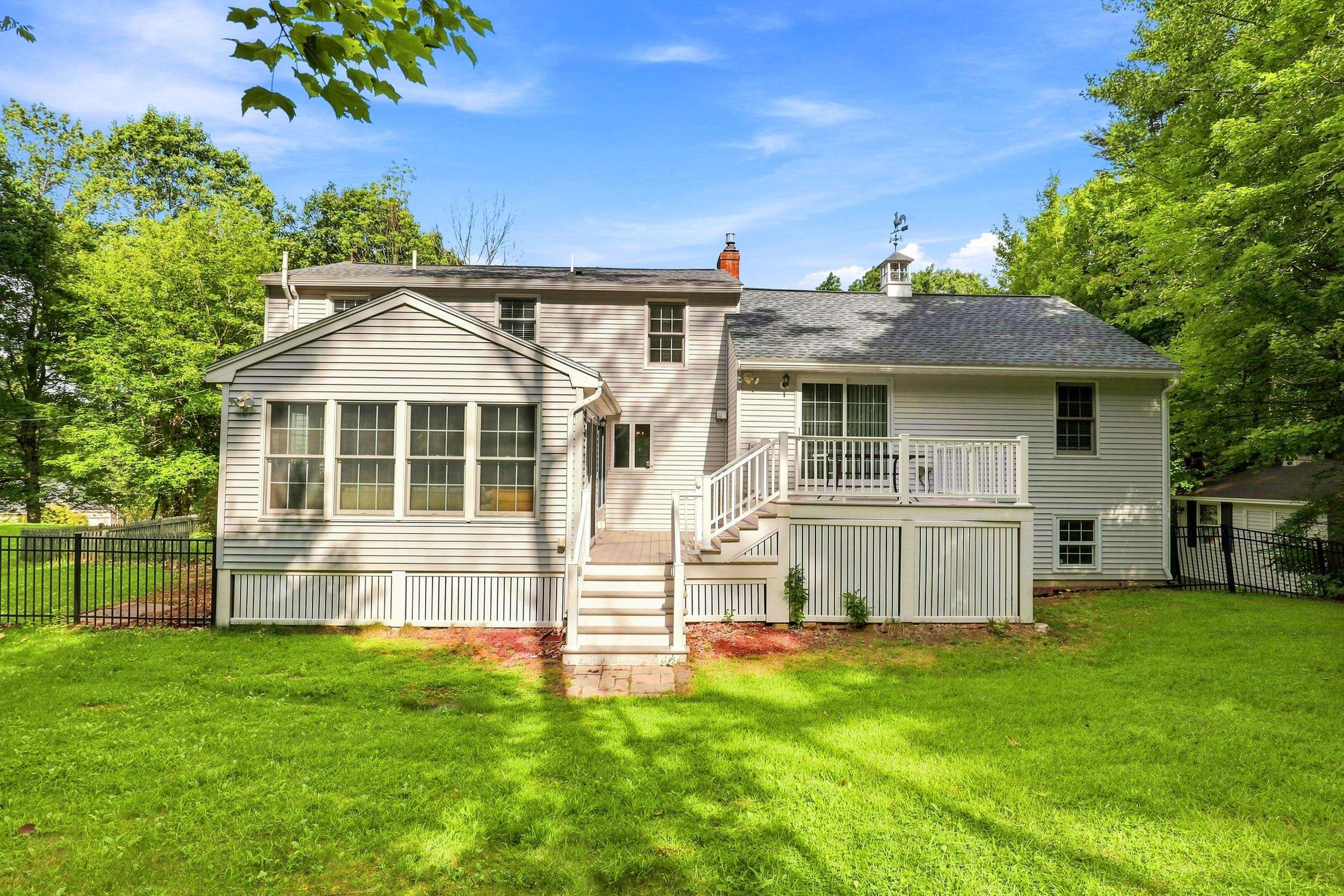68 Frost Road Property Photo 4