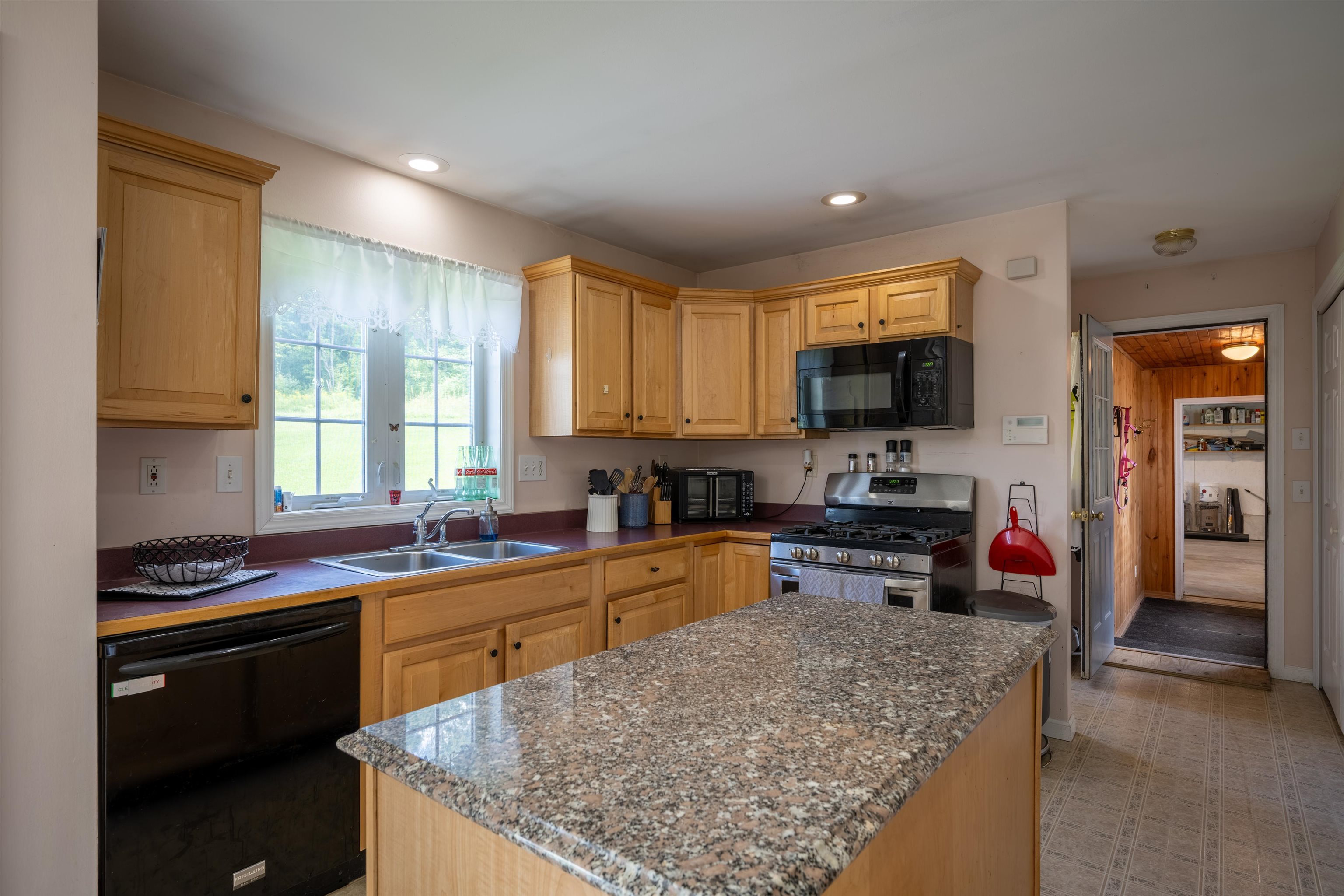 179 Murray Road Property Photo 9