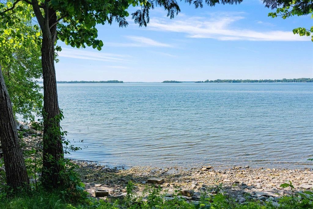 4112 Georgia Shore Road Property Photo 1