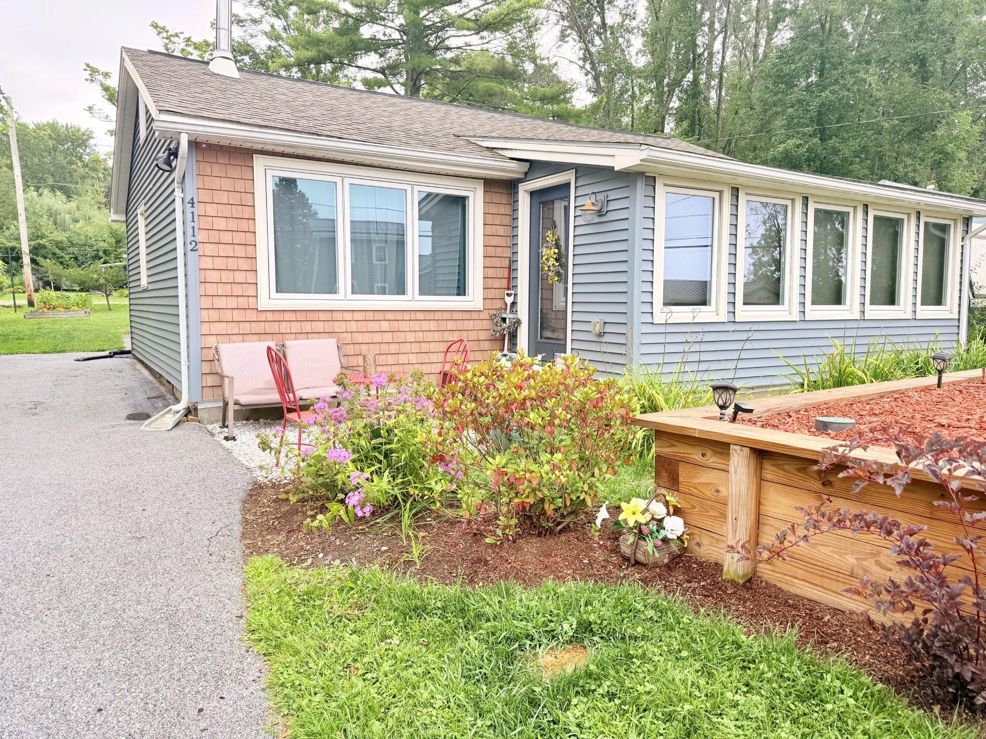 4112 Georgia Shore Road Property Photo 2