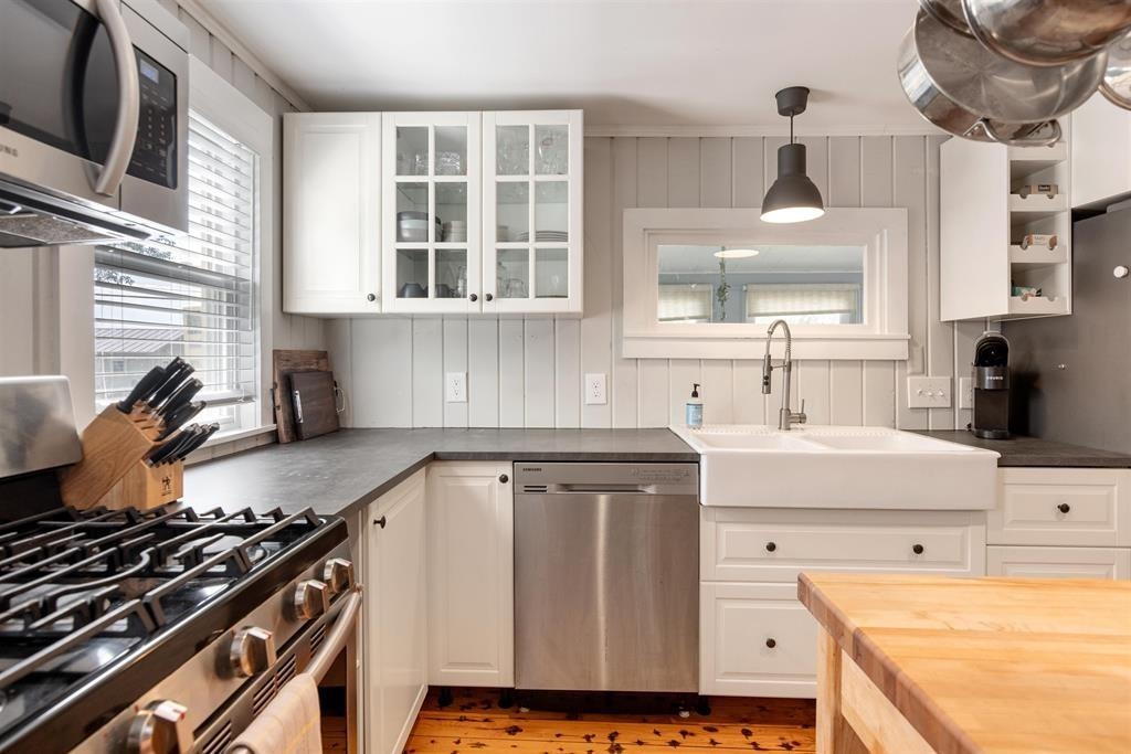 4112 Georgia Shore Road Property Photo 5