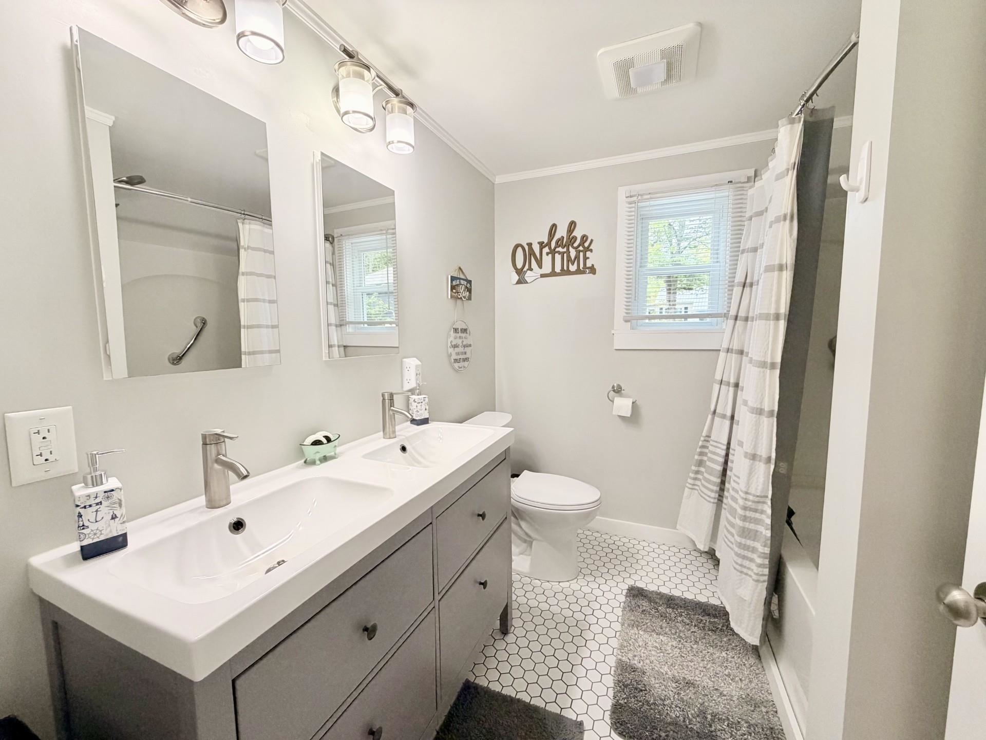 4112 Georgia Shore Road Property Photo 16