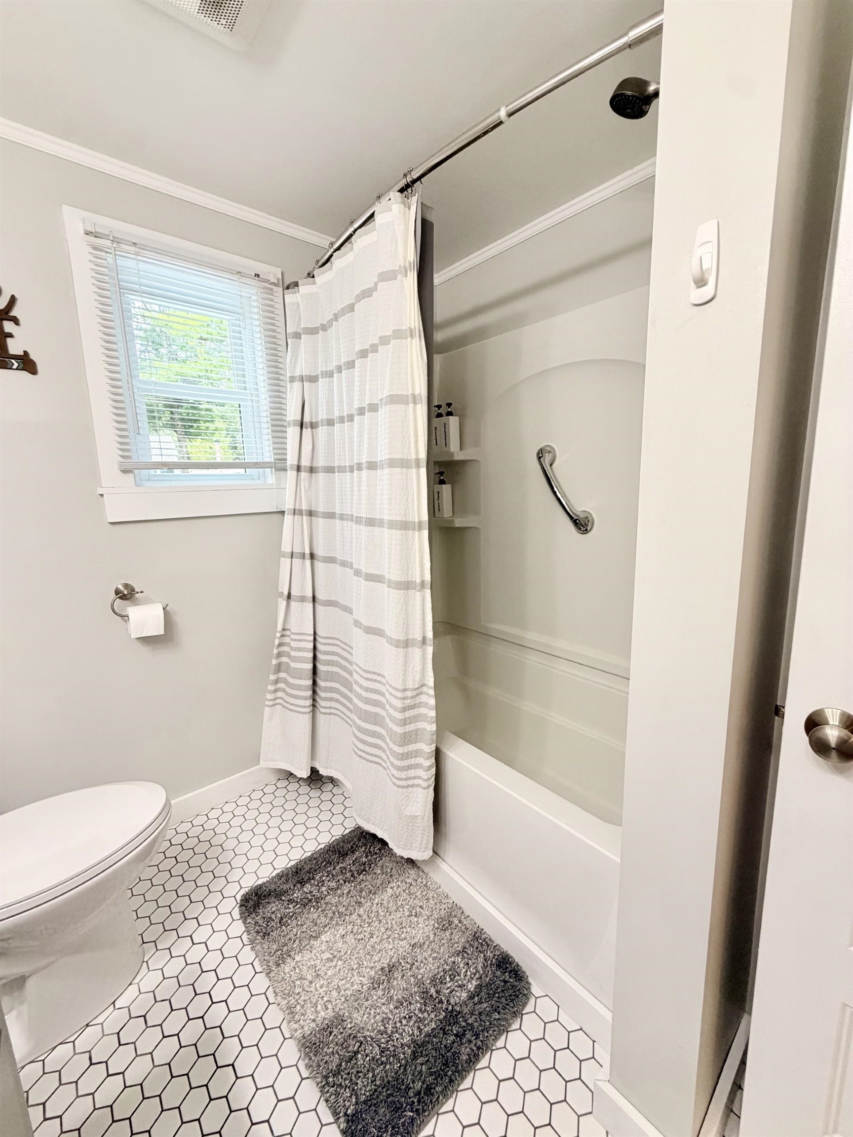 4112 Georgia Shore Road Property Photo 17