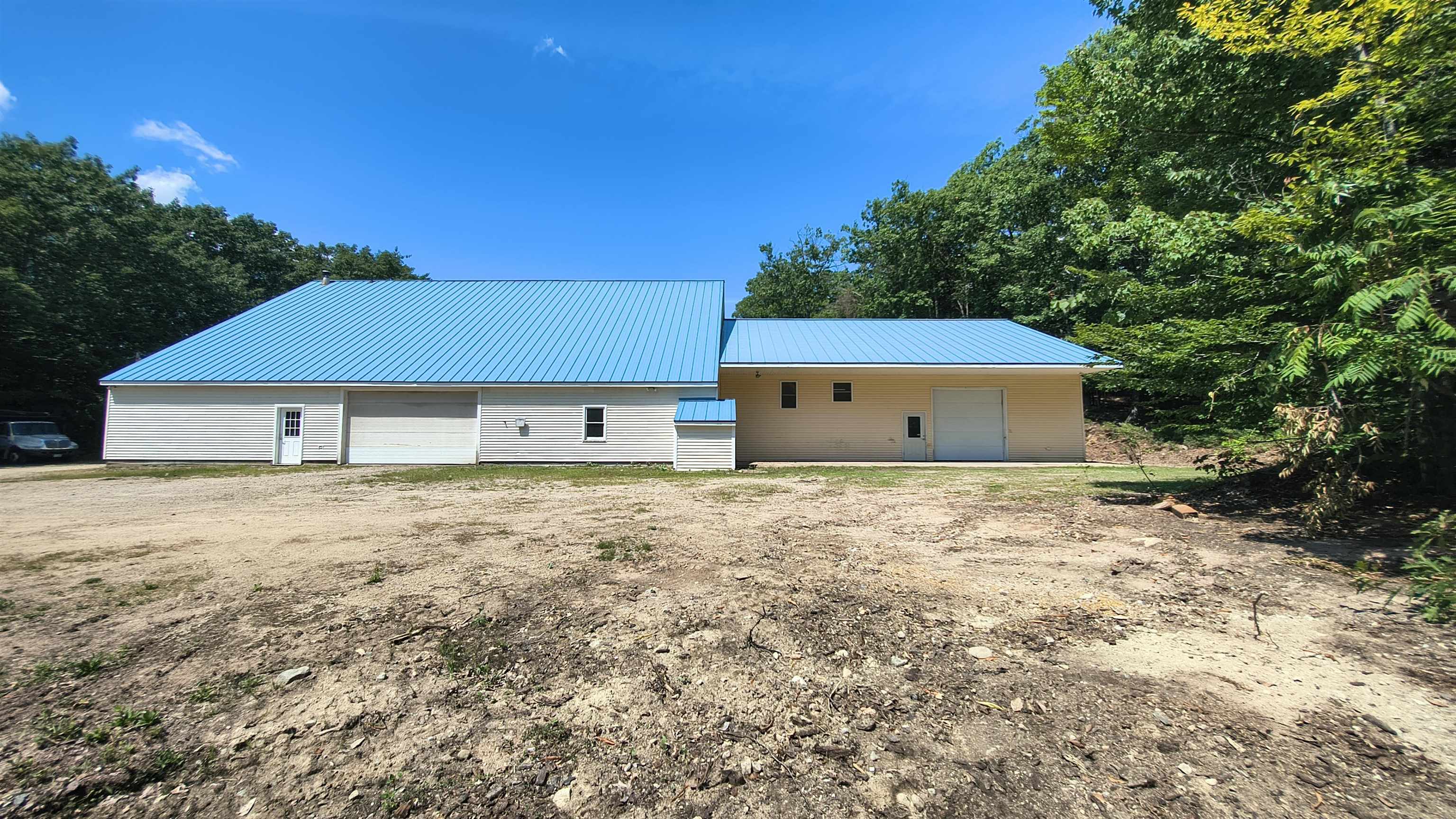 147 Middle Road Property Photo 1