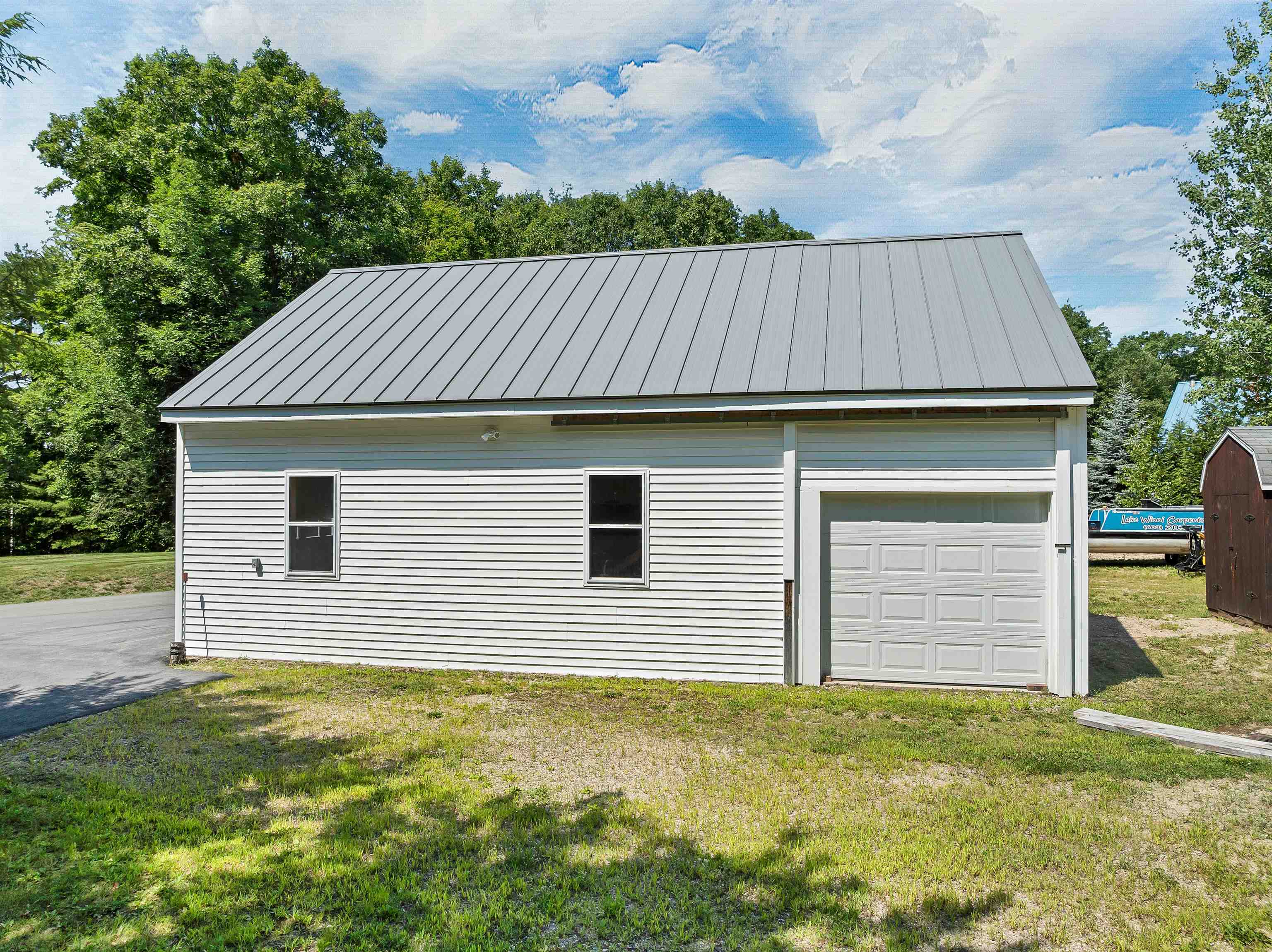 143 Middle Road Property Photo 9