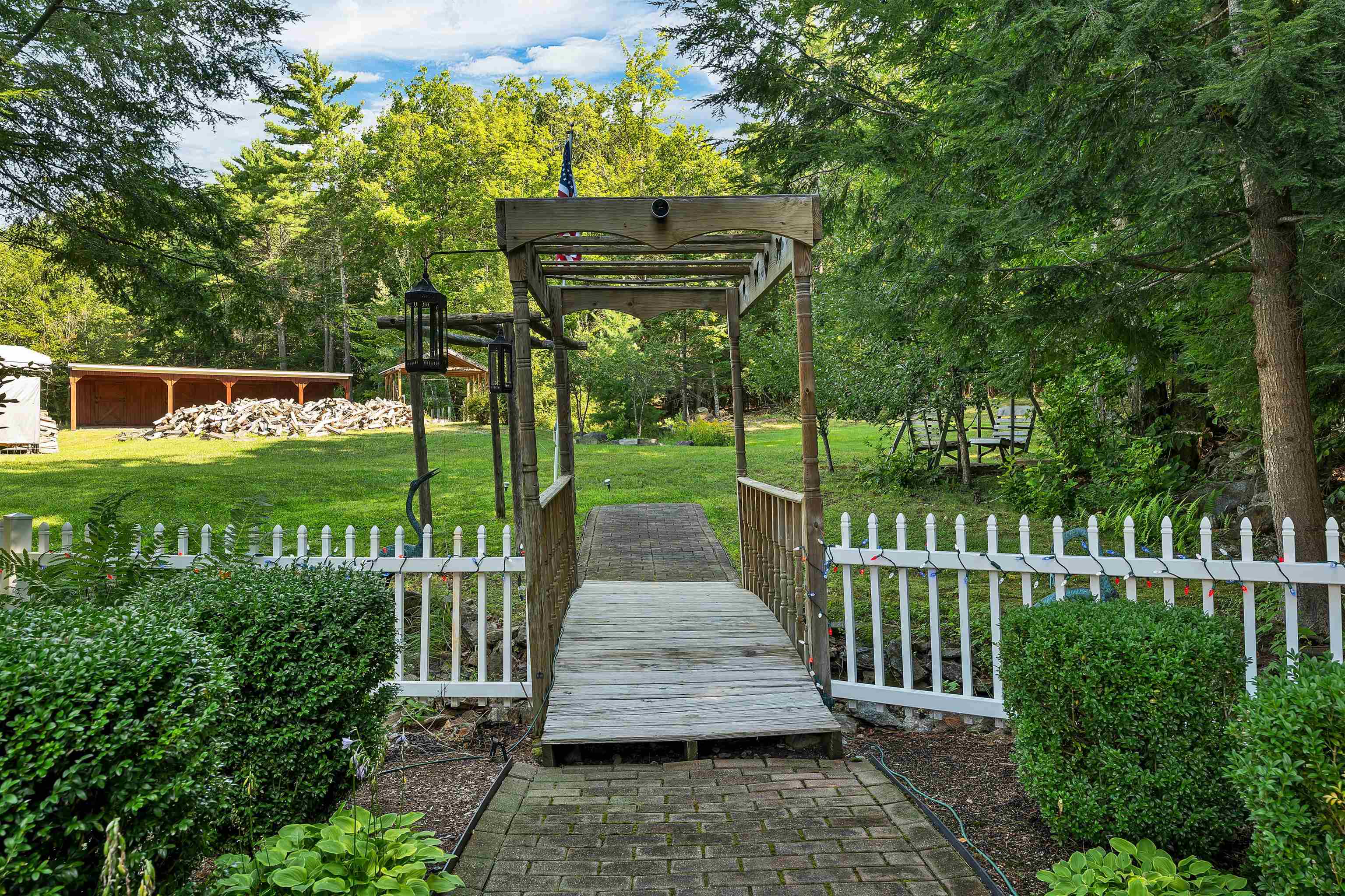 143 Middle Road Property Photo 23