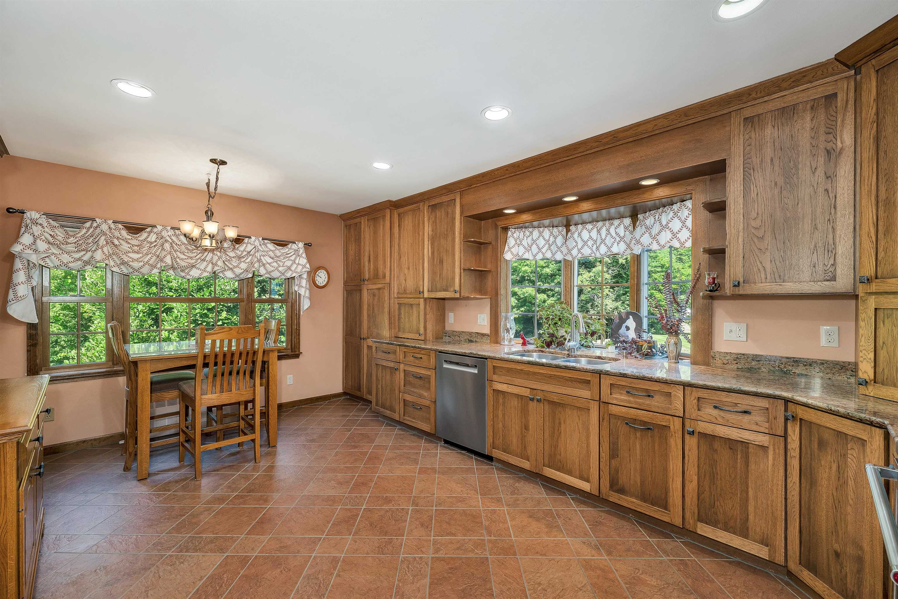 143 Middle Road Property Photo 34