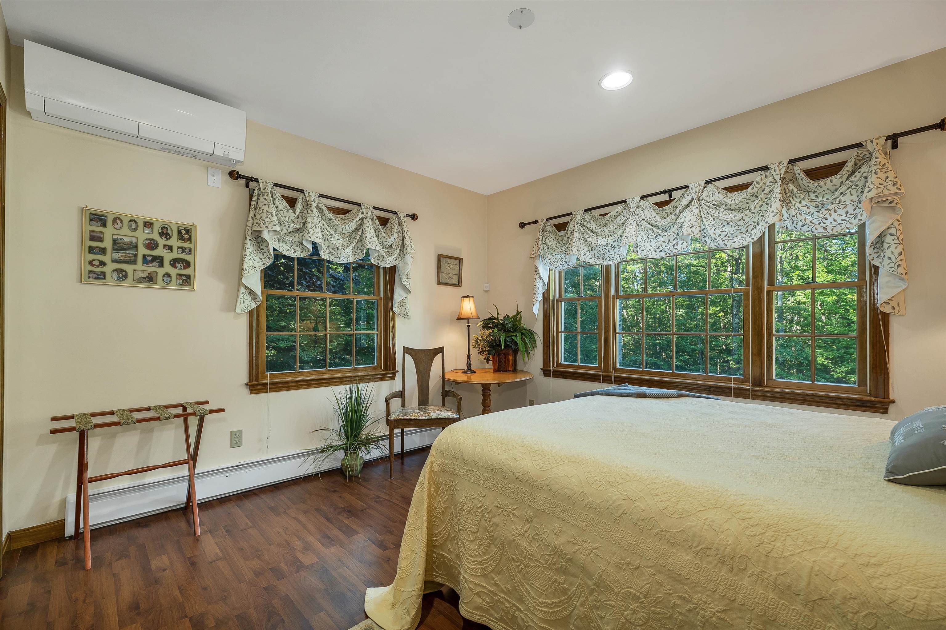 143 Middle Road Property Photo 40