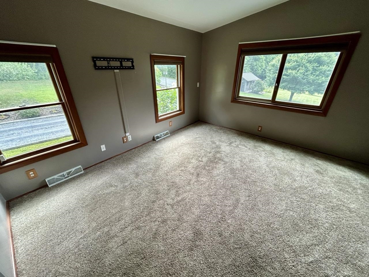 1019 Hebard Hill Road Property Photo 14