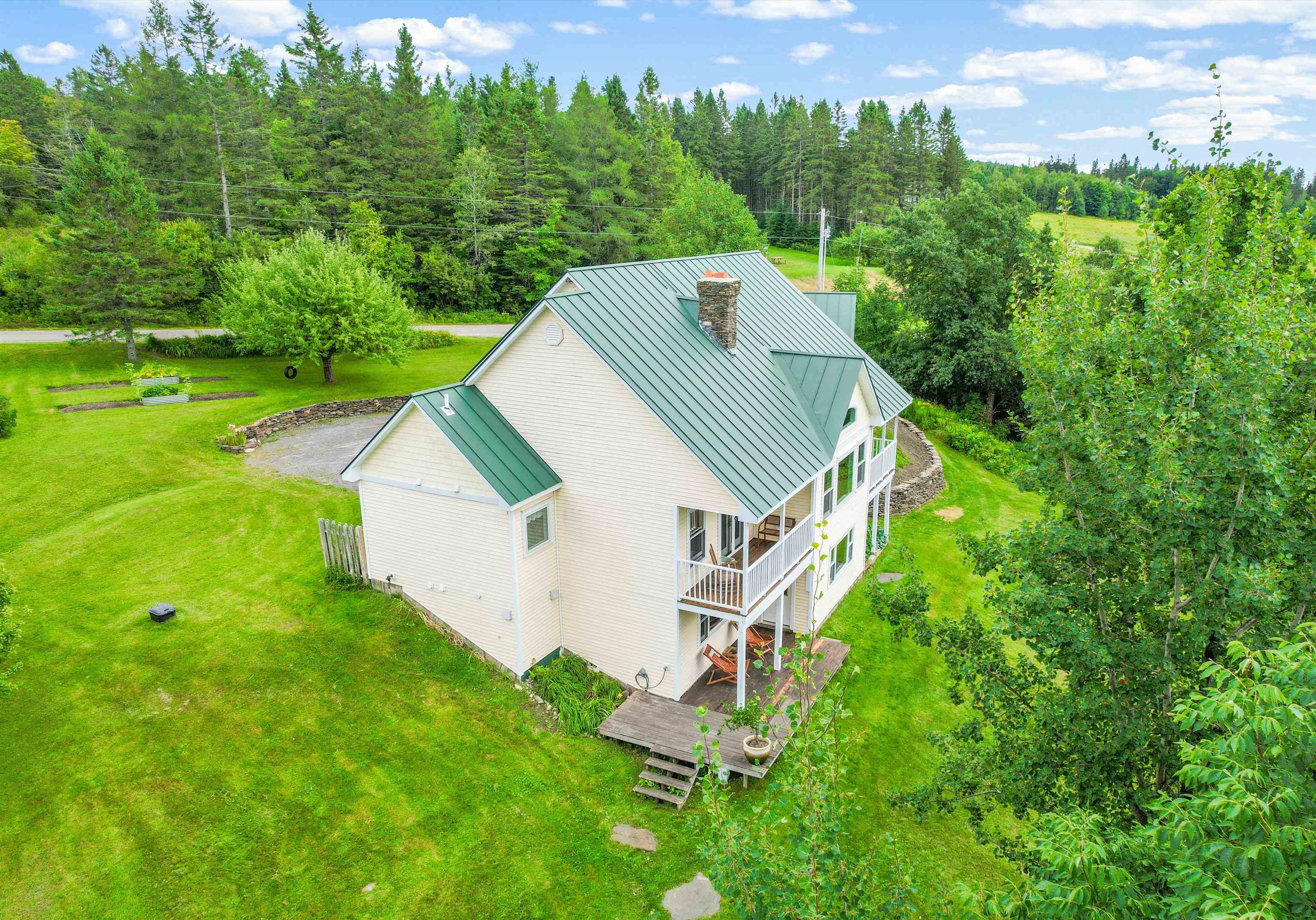 408 Dubray Road Property Photo 6