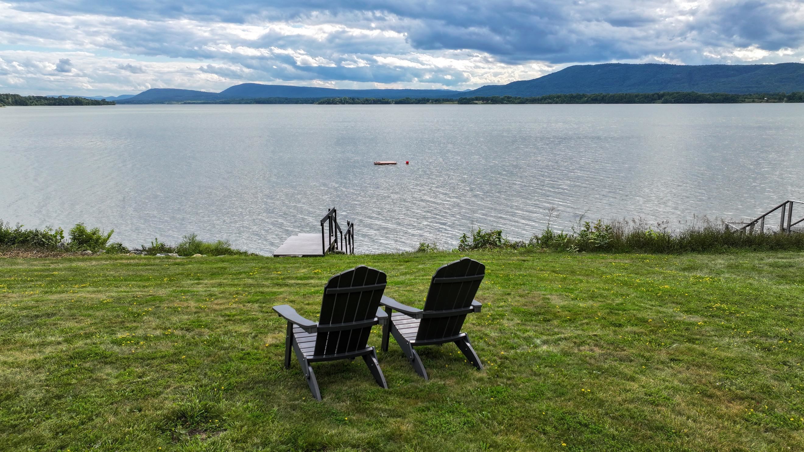 727 Goose Bay Drive Property Photo 5