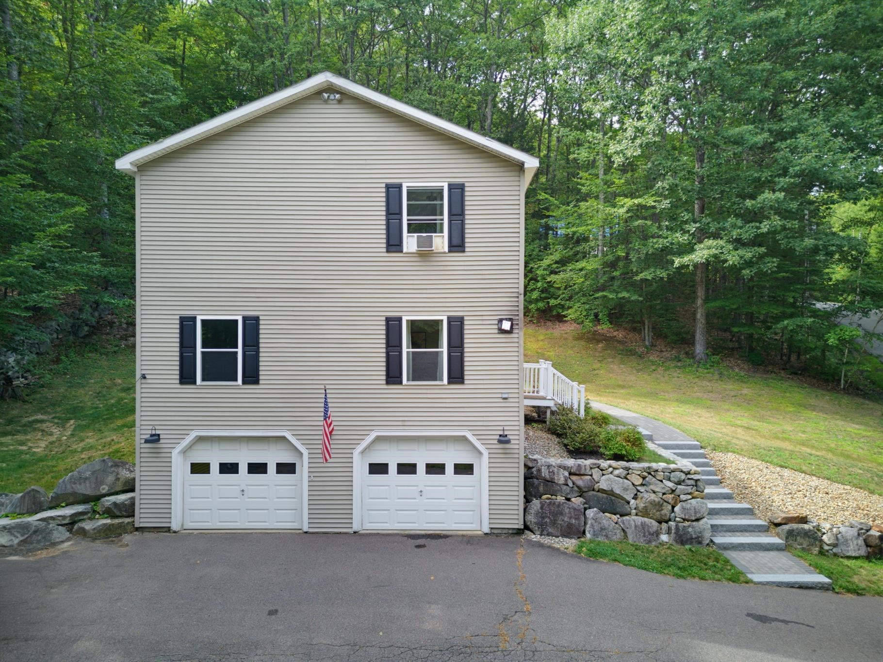 57 Greenleaf Trail Property Photo 6