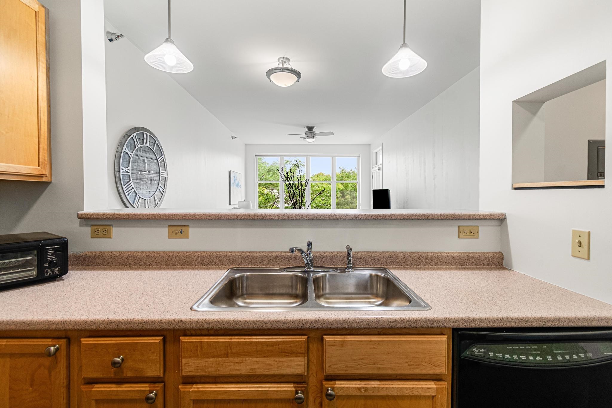 370 Farrell Street Property Photo 9