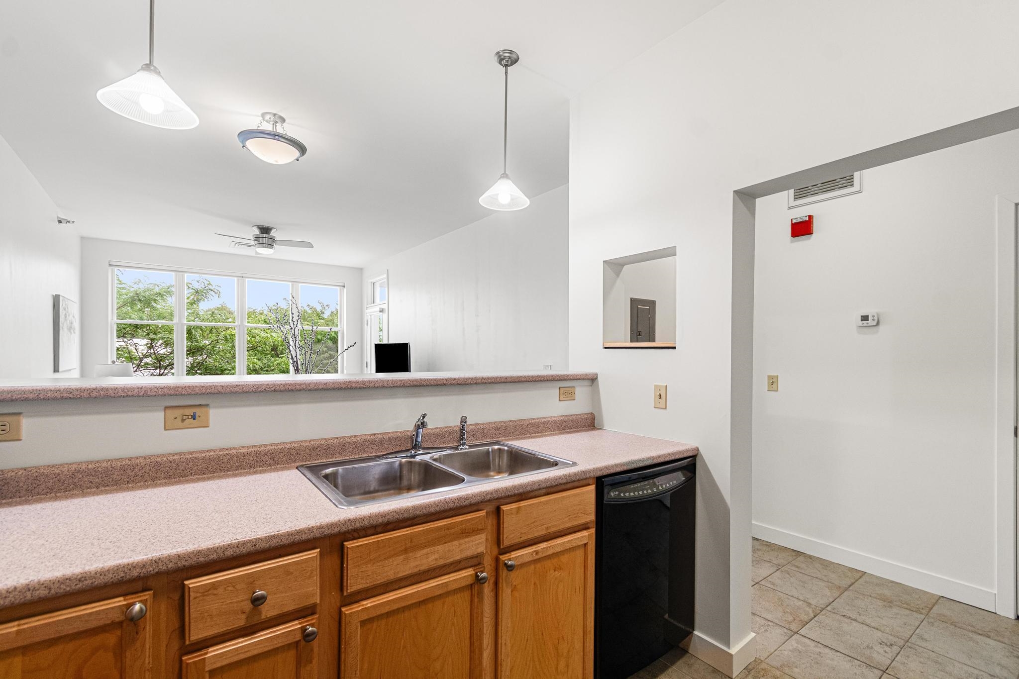370 Farrell Street Property Photo 10